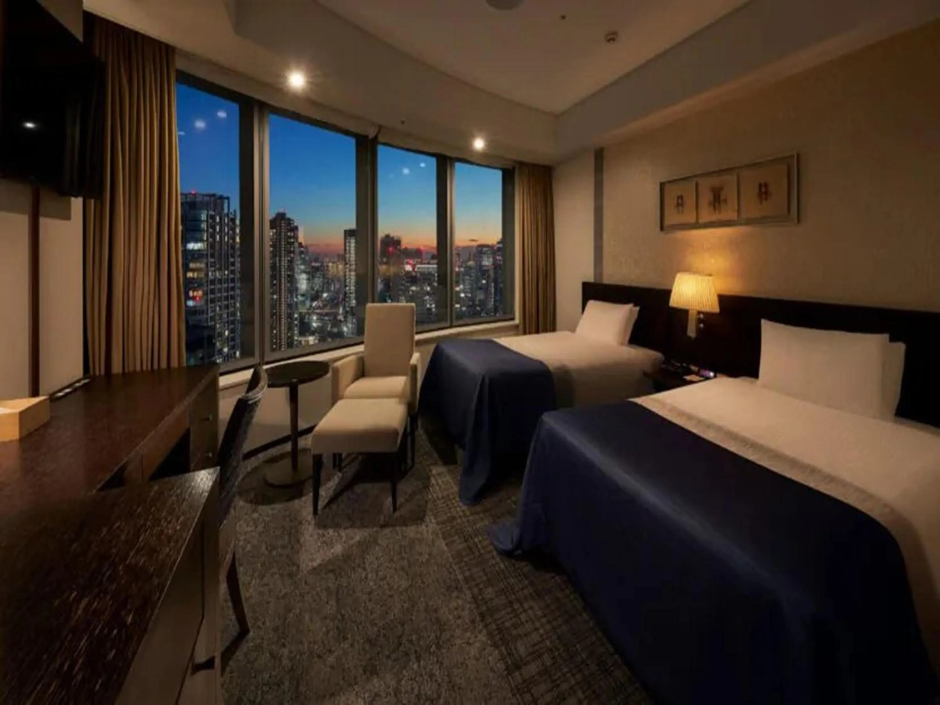 Photo of the whole room, Bed in Park Hotel Tokyo