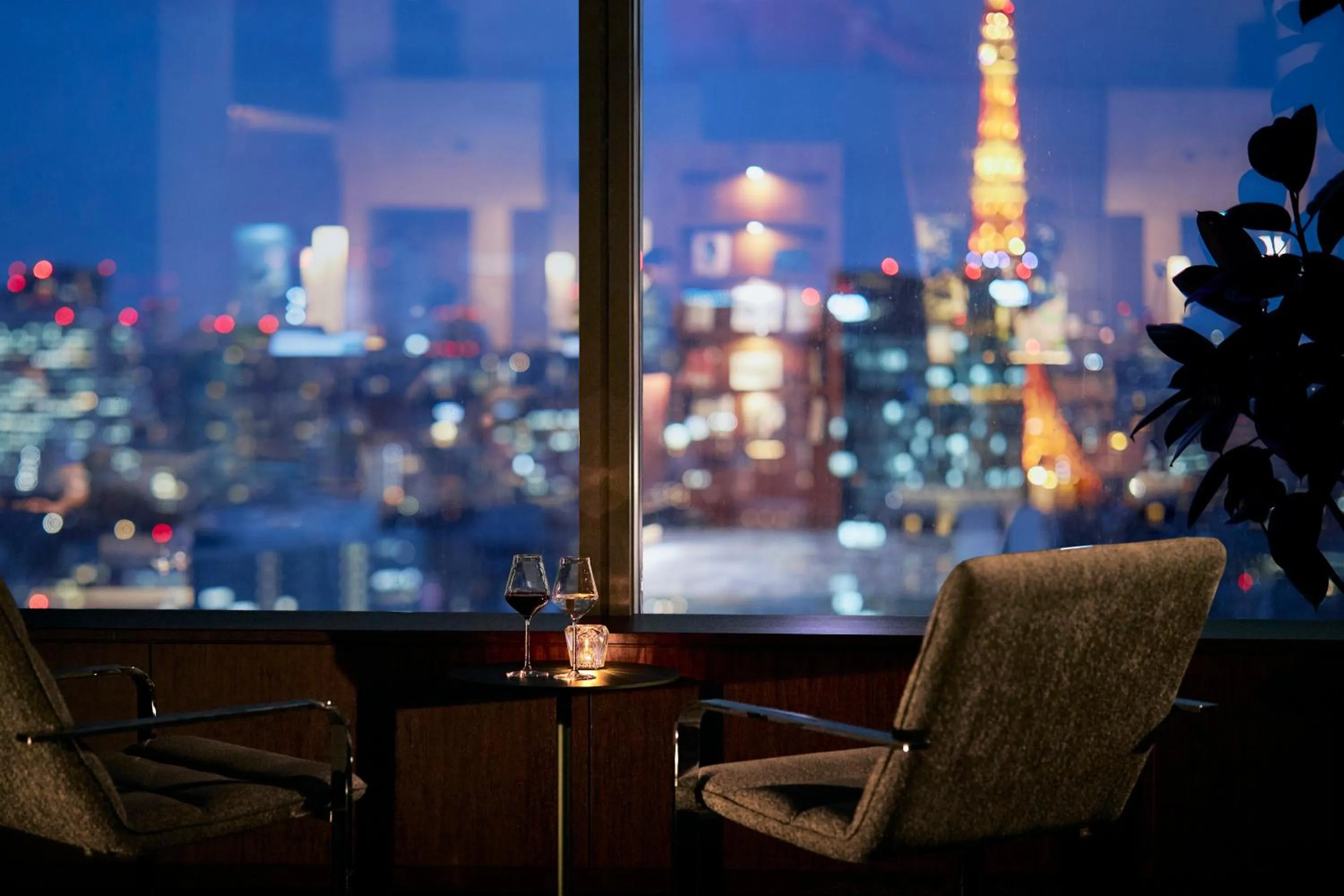 Night in Park Hotel Tokyo