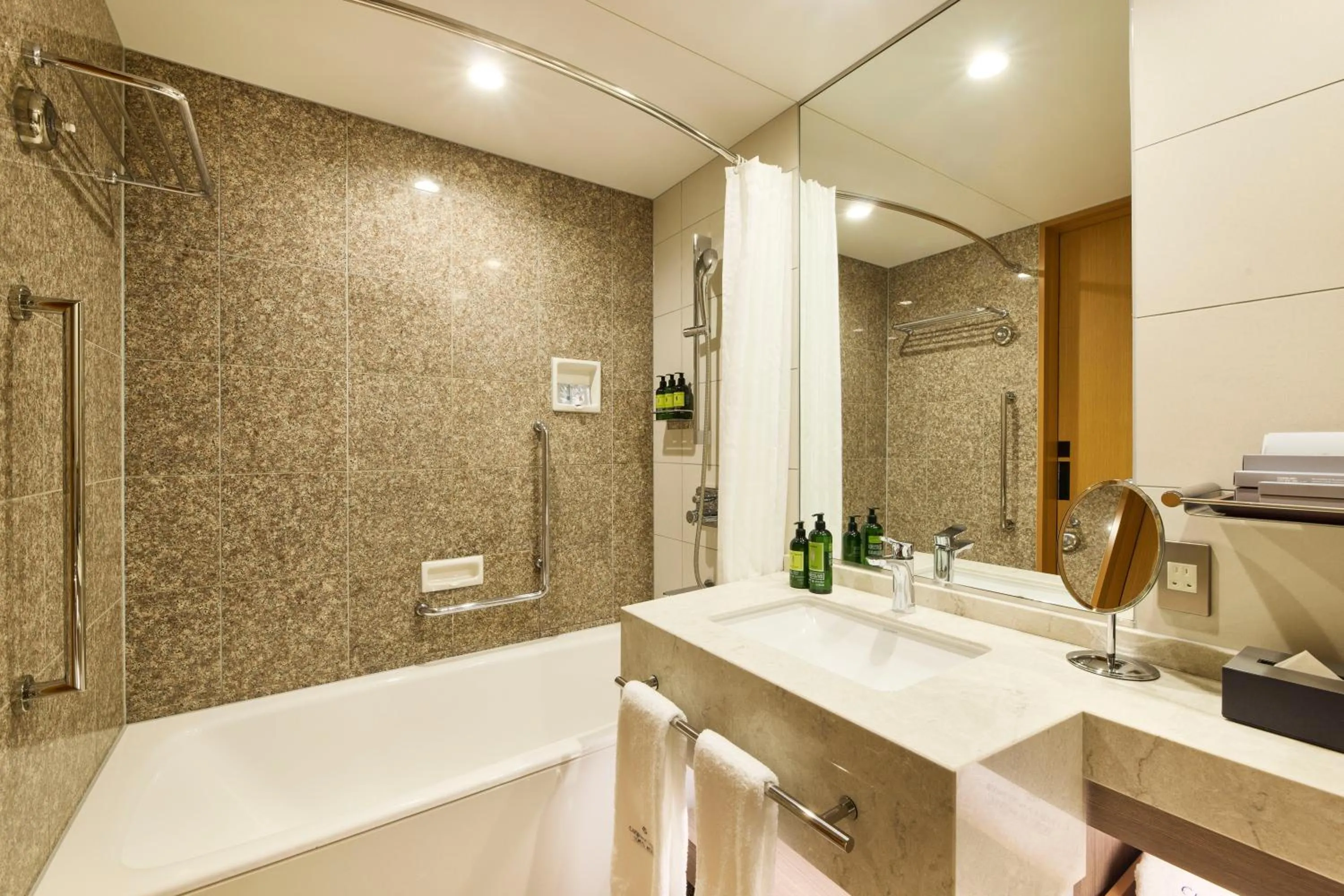 Bathroom in Cerulean Tower Tokyu Hotel, A Pan Pacific Partner Hotel