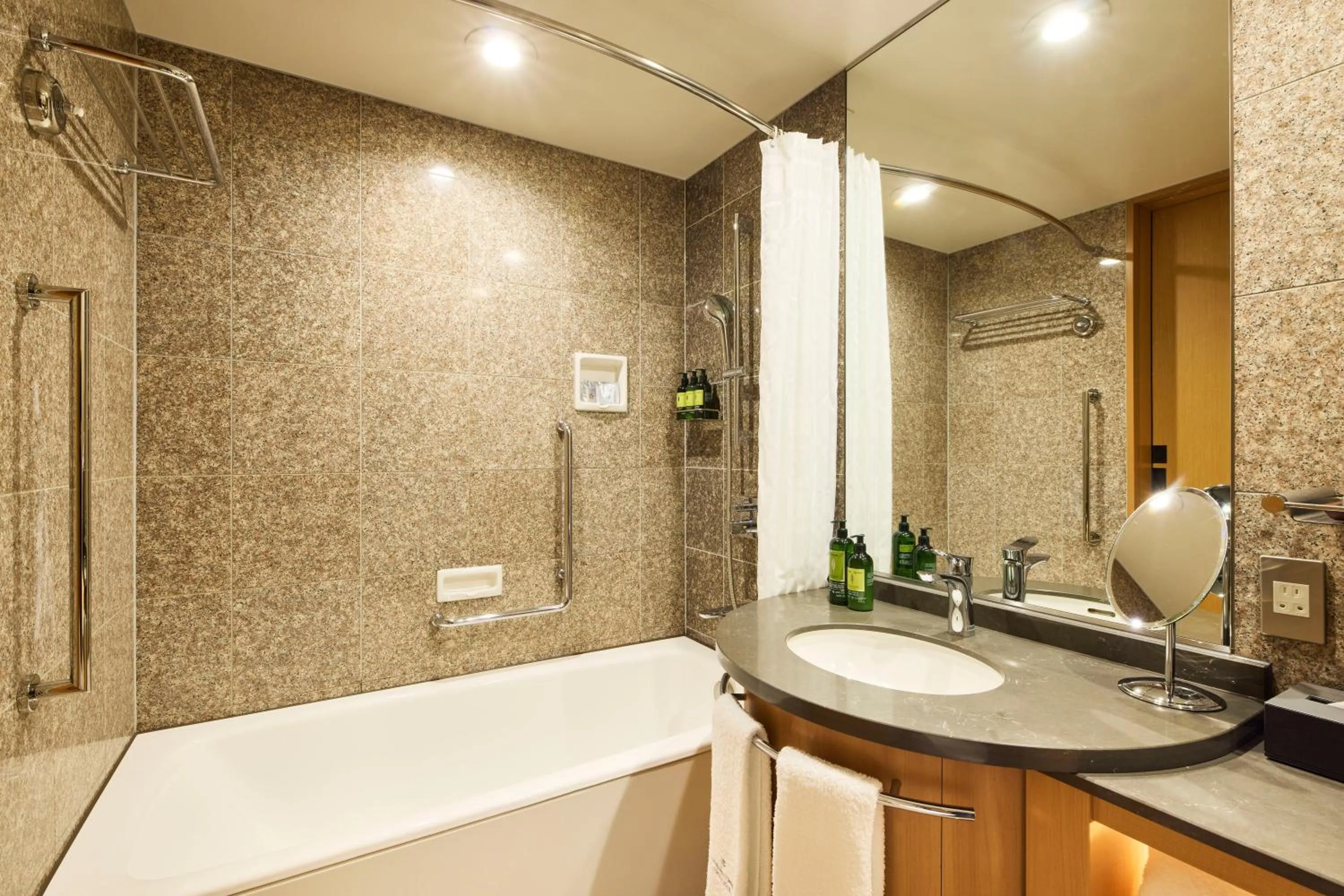Bathroom in Cerulean Tower Tokyu Hotel, A Pan Pacific Partner Hotel