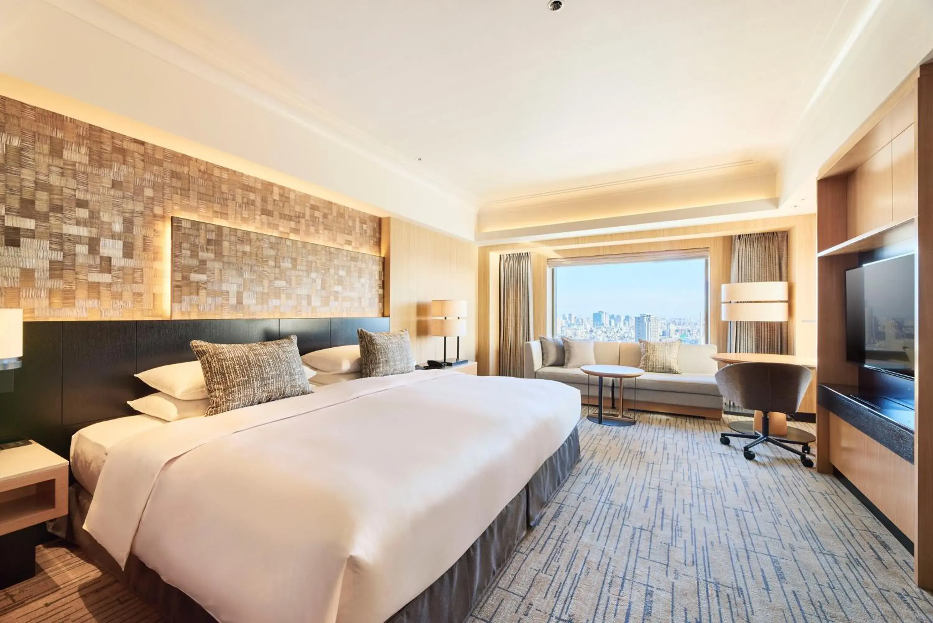 Corner King Room Cerulean Floor - Non-Smoking in Cerulean Tower Tokyu Hotel, A Pan Pacific Partner Hotel Corner King Room Cerulean Floor - Non-Smoking in Cerulean Tower Tokyu Hotel, A Pan Pacific Partner Hotel