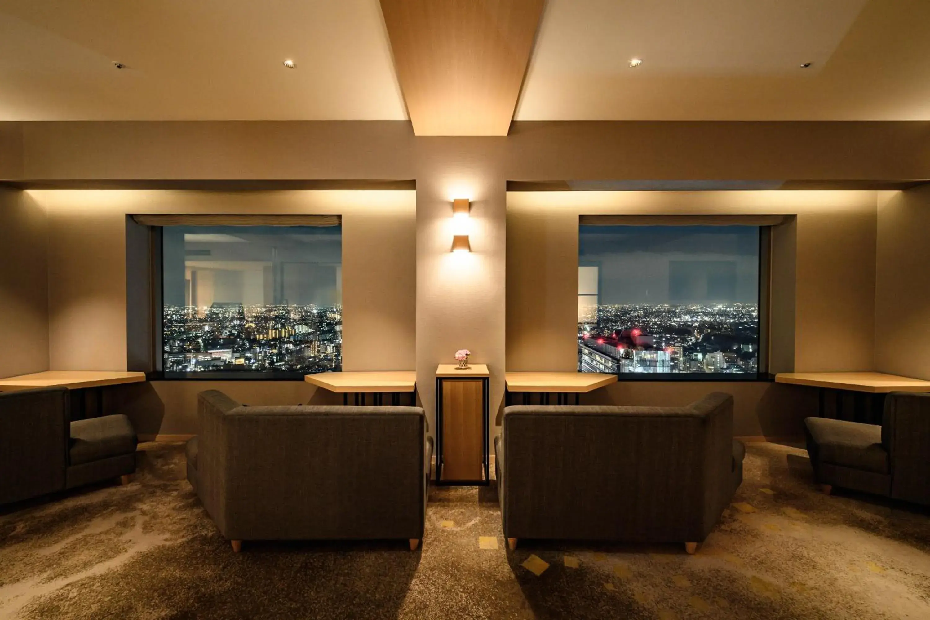 Lounge or bar in Cerulean Tower Tokyu Hotel, A Pan Pacific Partner Hotel Lounge or bar in Cerulean Tower Tokyu Hotel, A Pan Pacific Partner Hotel