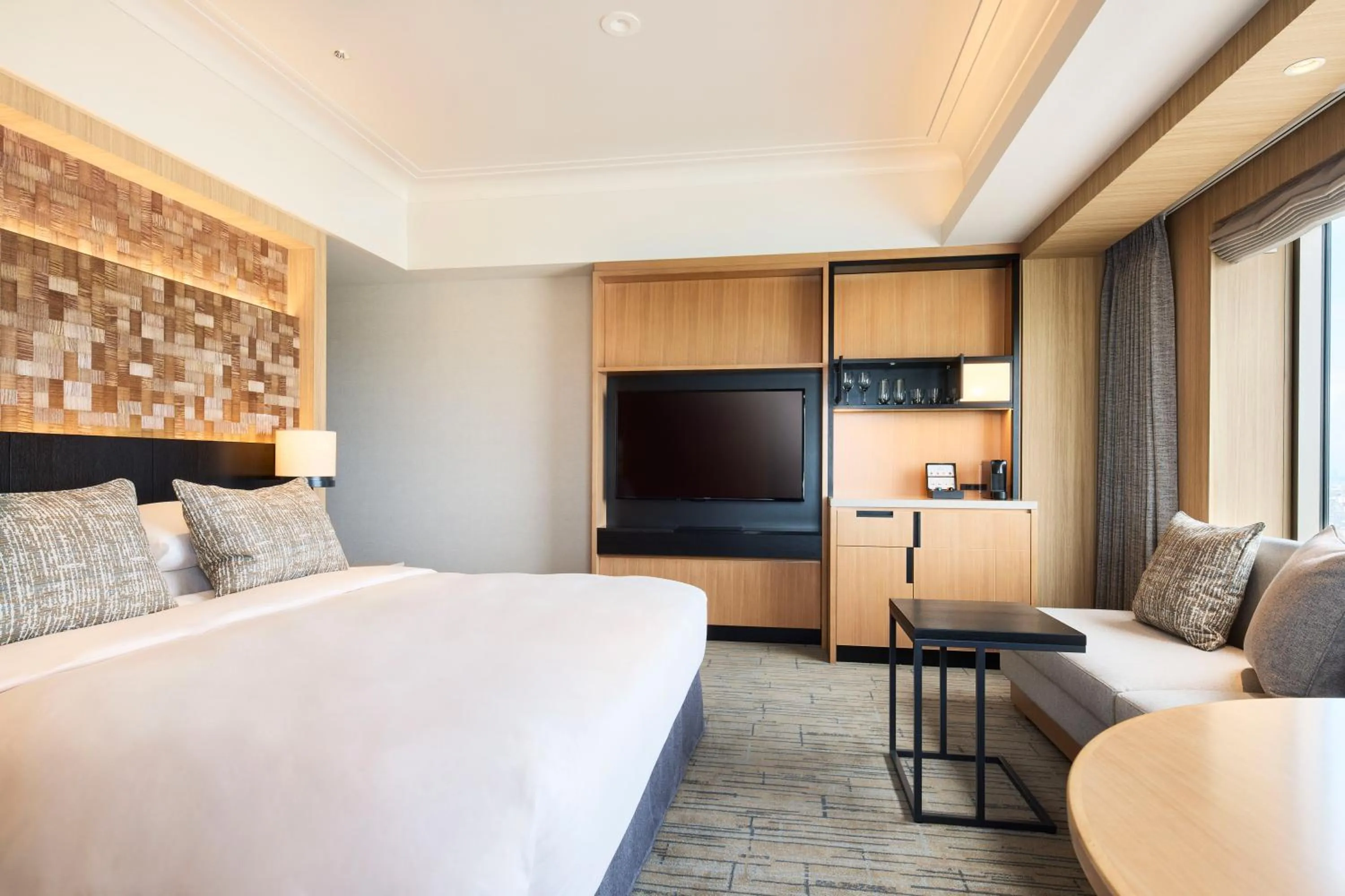 Photo of the whole room, Bed in Cerulean Tower Tokyu Hotel, A Pan Pacific Partner Hotel