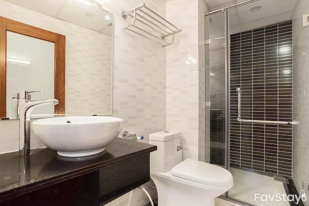 Shower in An Nguyen Building