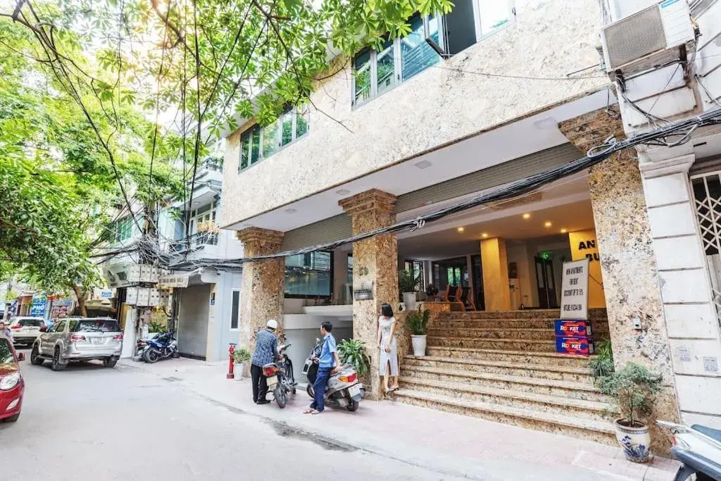 Facade/entrance in An Nguyen Building Facade/entrance in An Nguyen Building