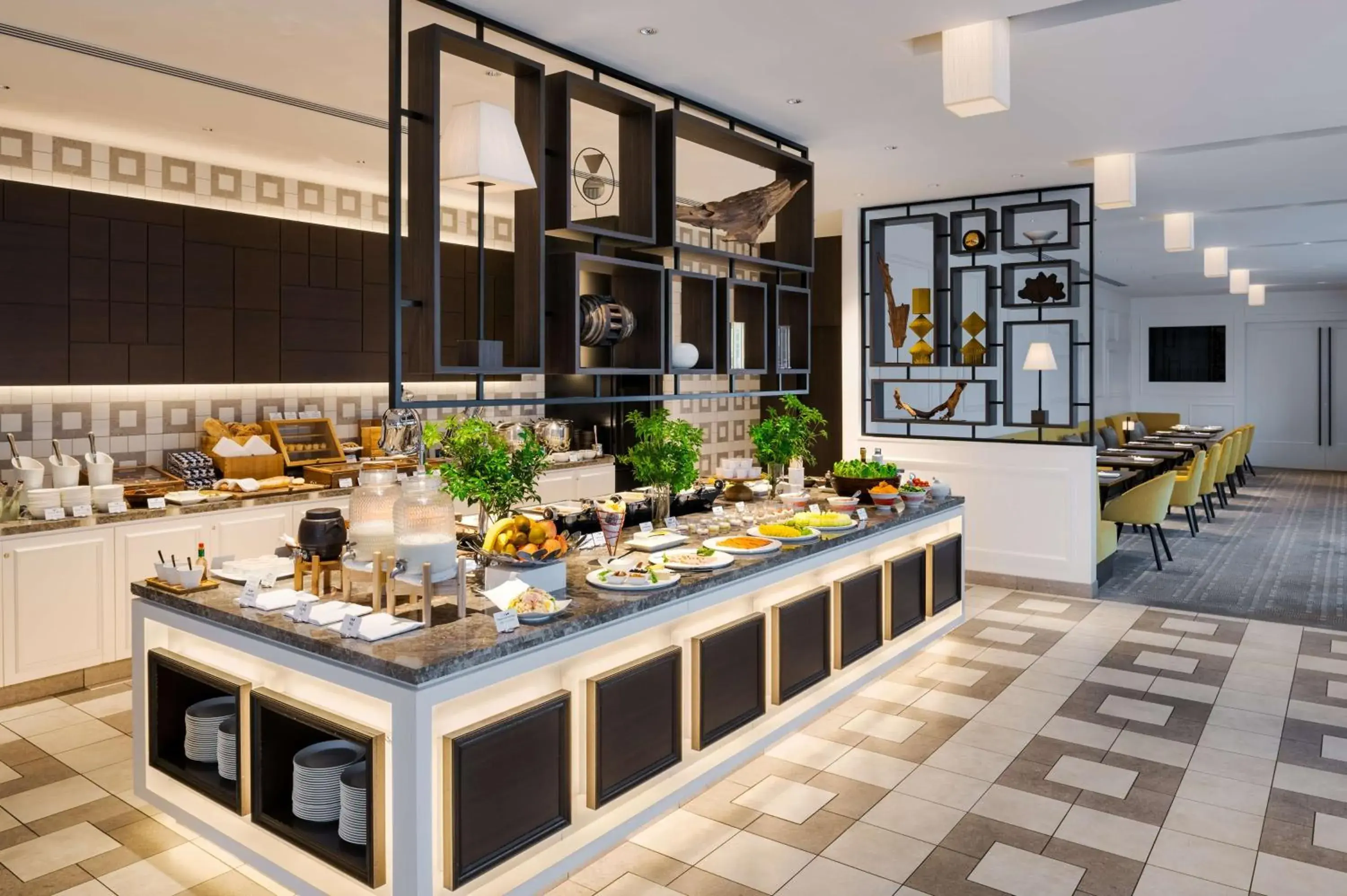 Restaurant/places to eat in Hilton Osaka Hotel Restaurant/places to eat in Hilton Osaka Hotel