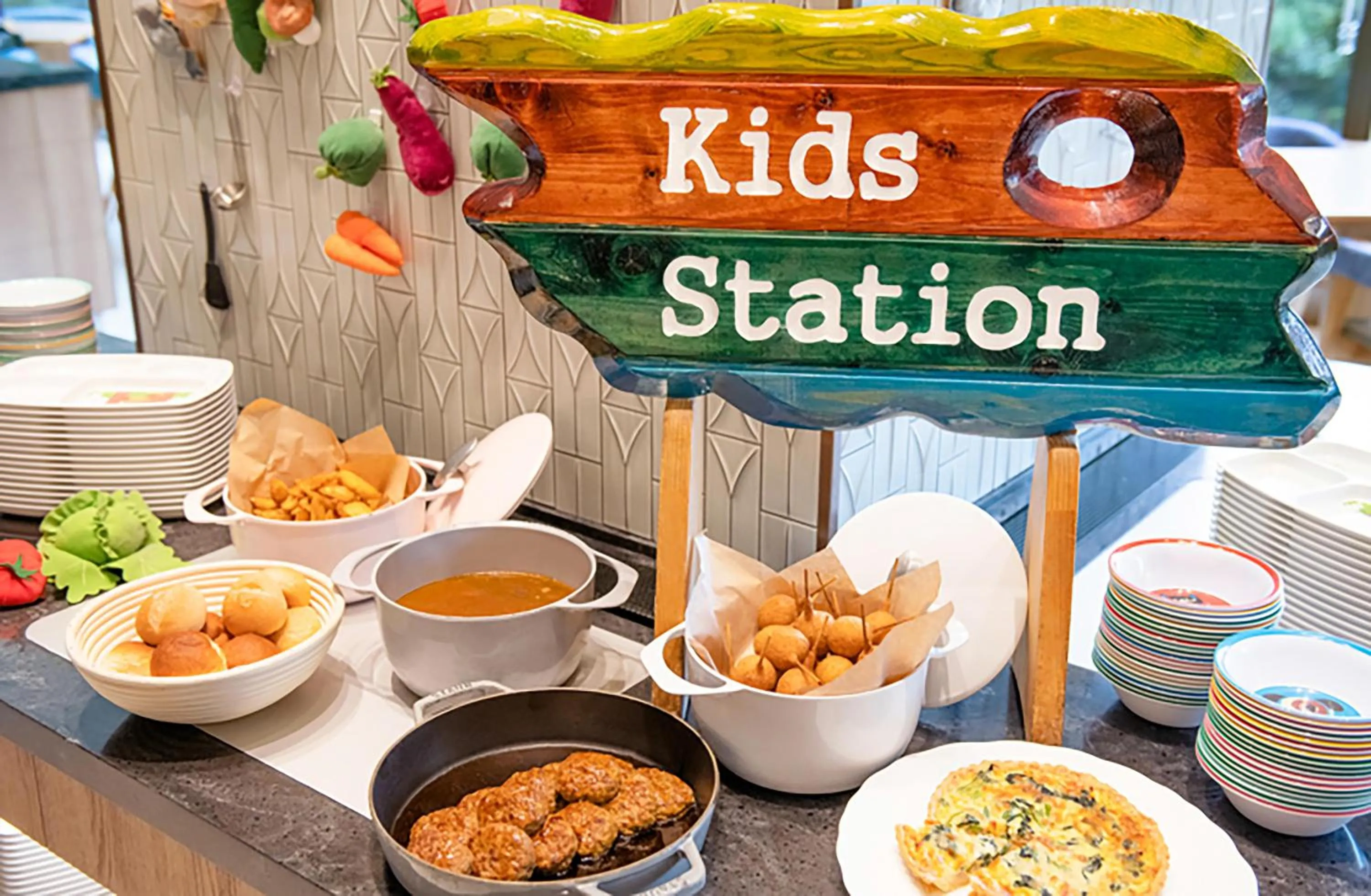 Restaurant/places to eat in Hilton Tokyo Bay