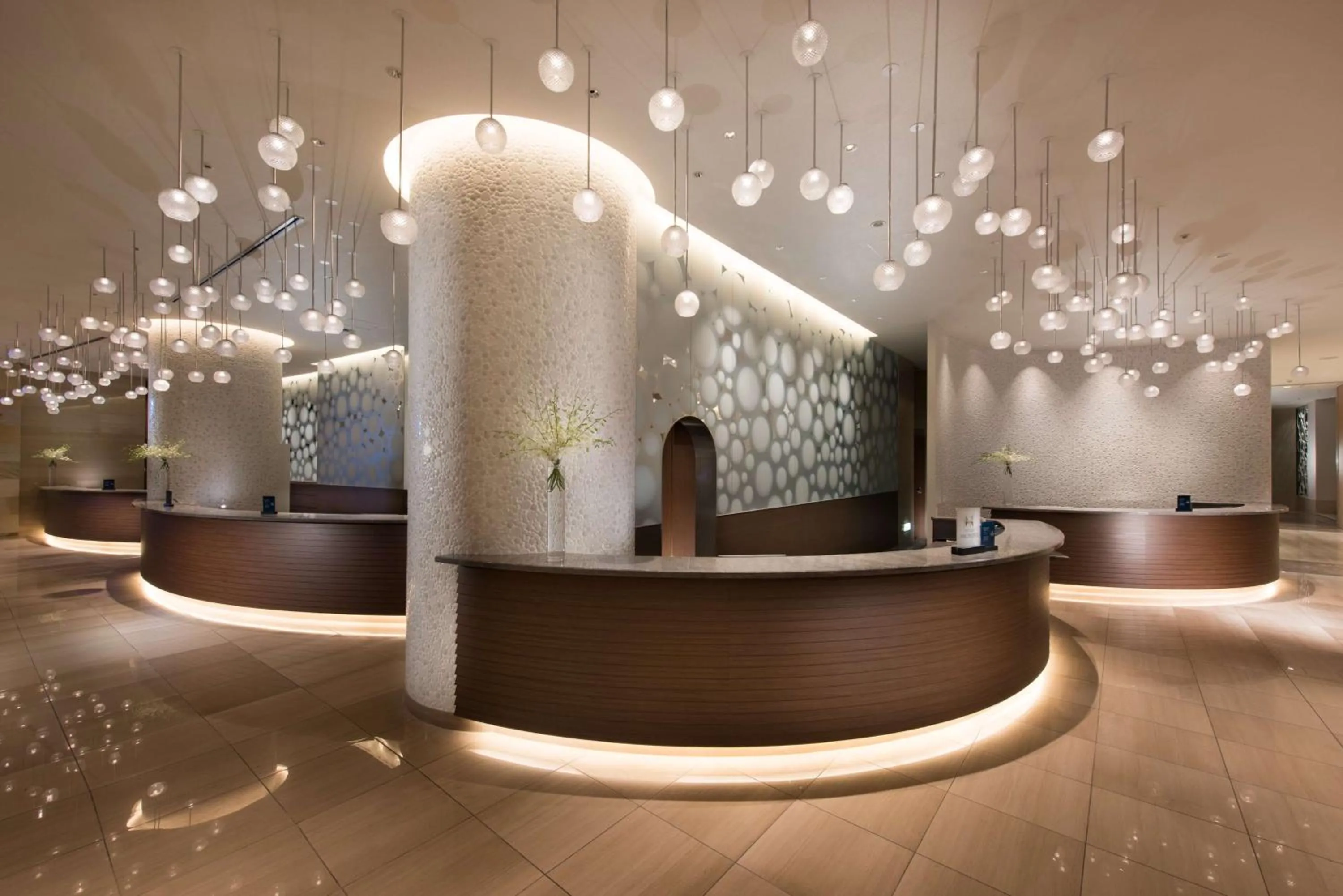 Lobby or reception in Hilton Tokyo Bay