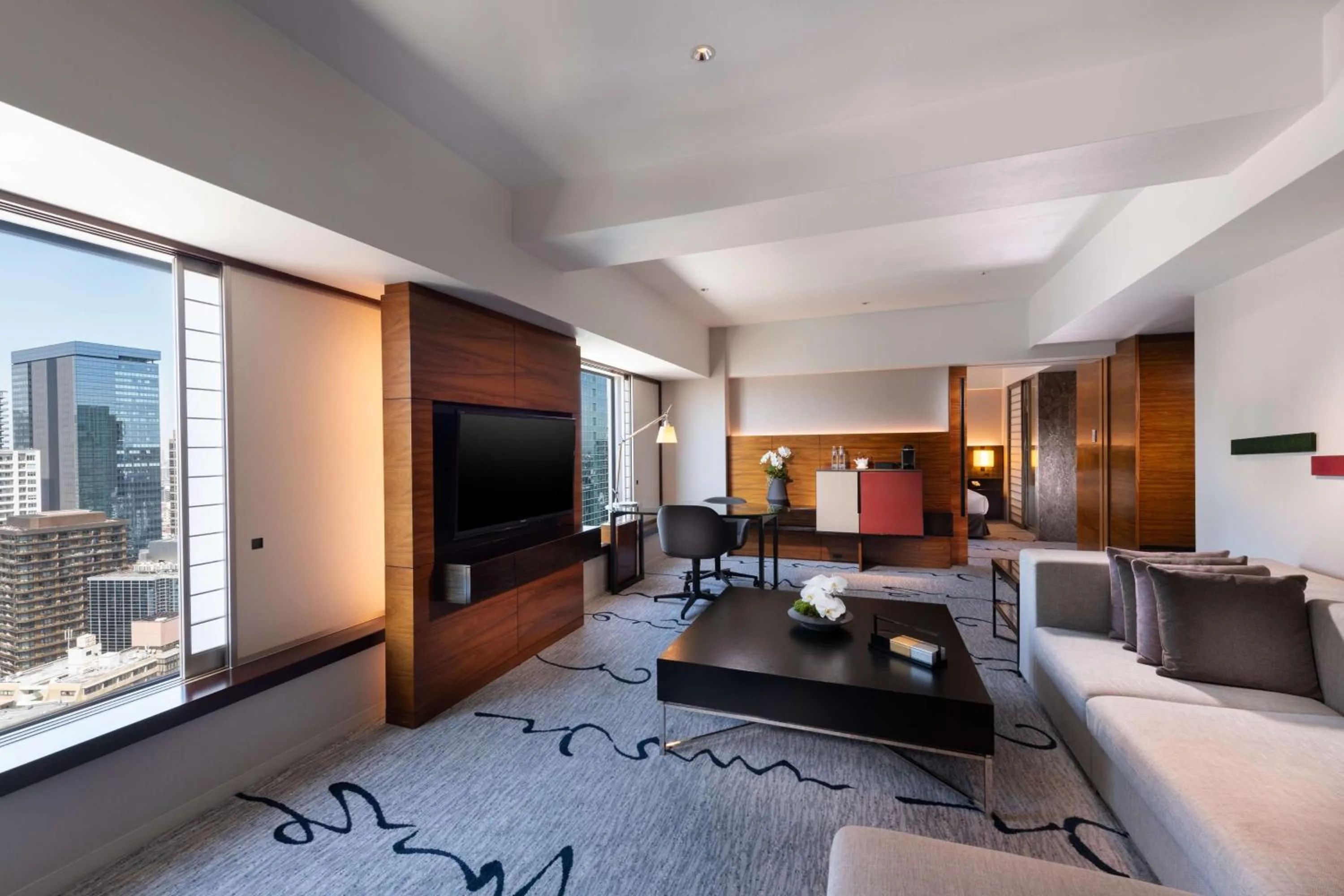 Living room in Hilton Tokyo Hotel