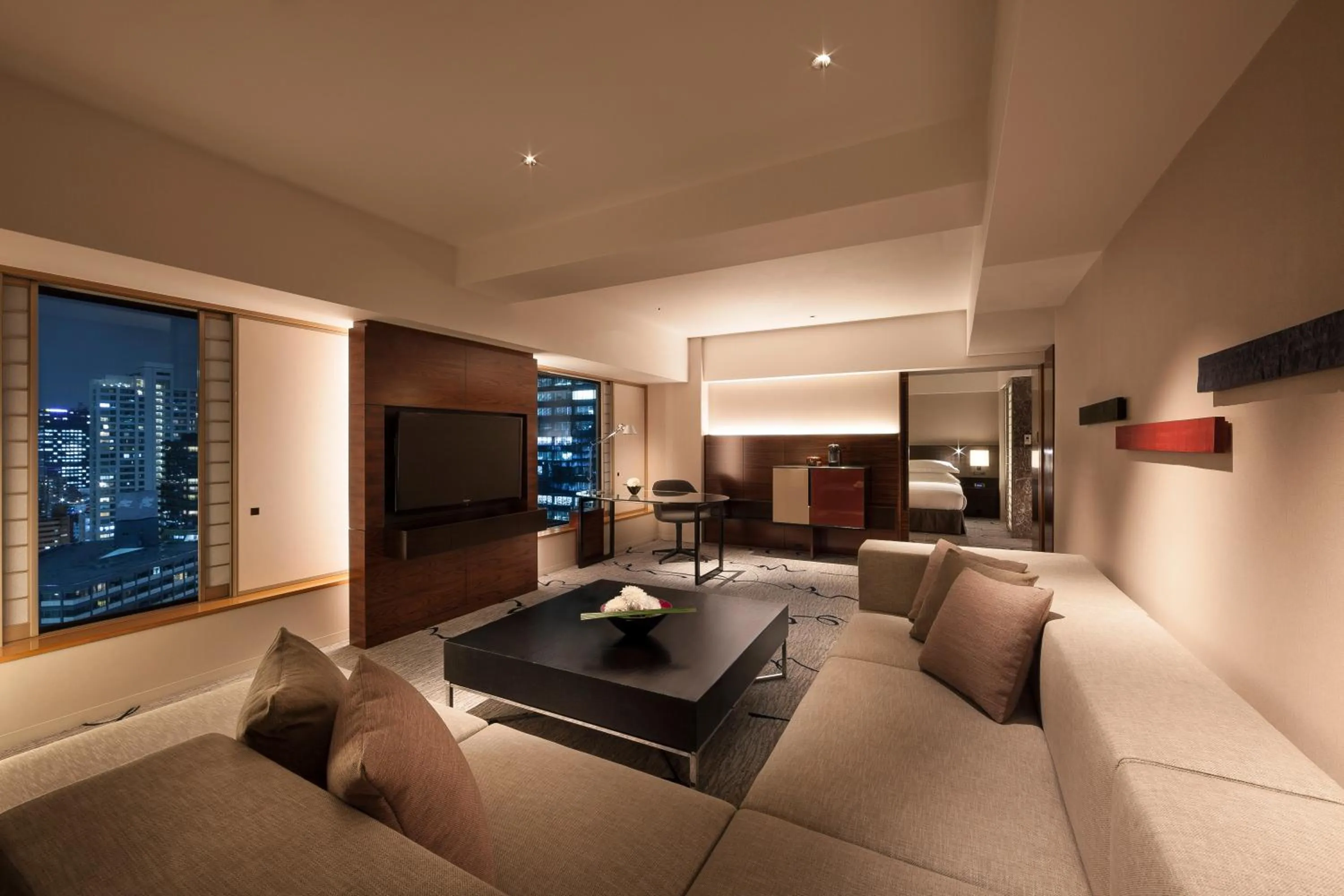 Living room in Hilton Tokyo Hotel