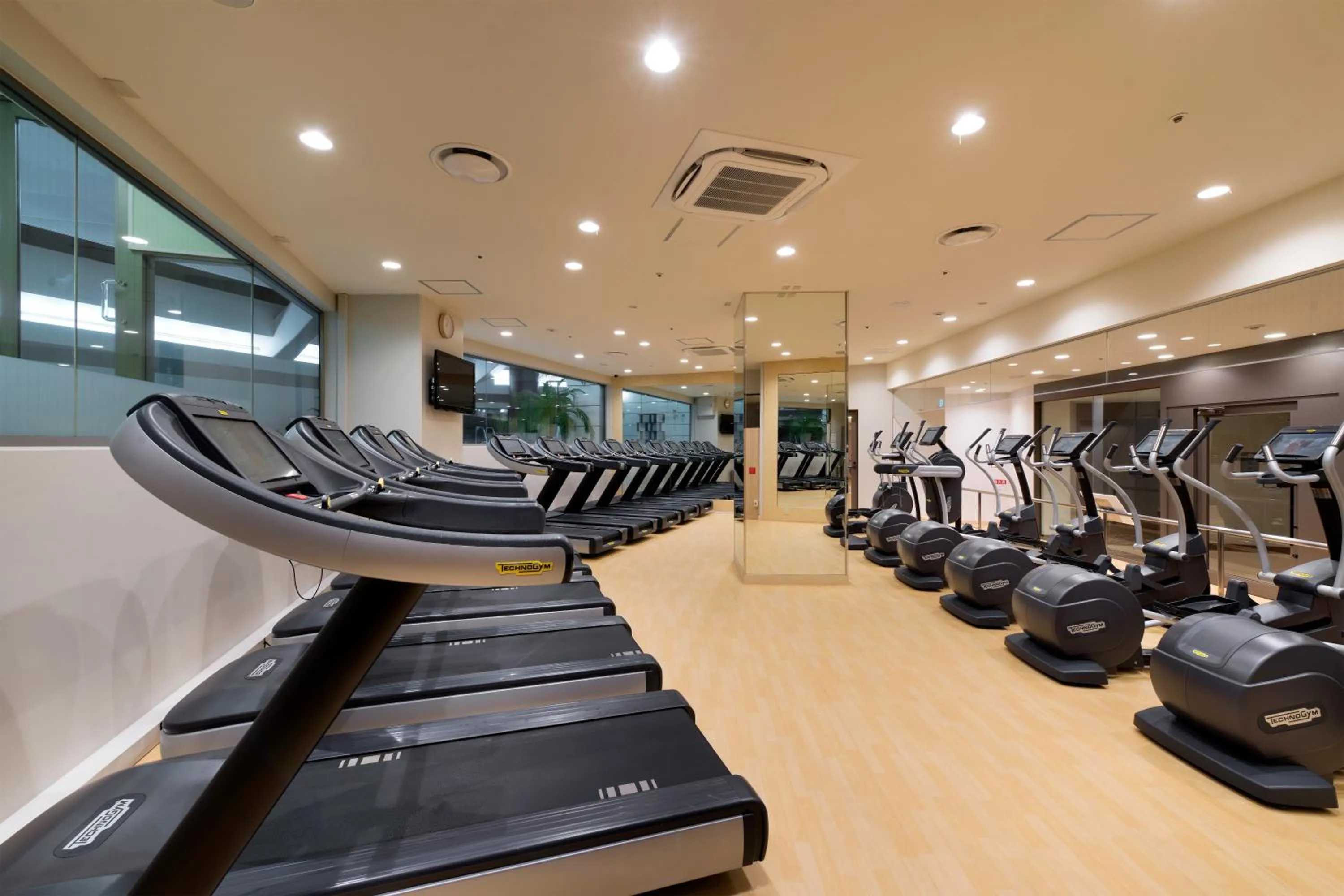 Fitness centre/facilities in Hilton Tokyo Hotel