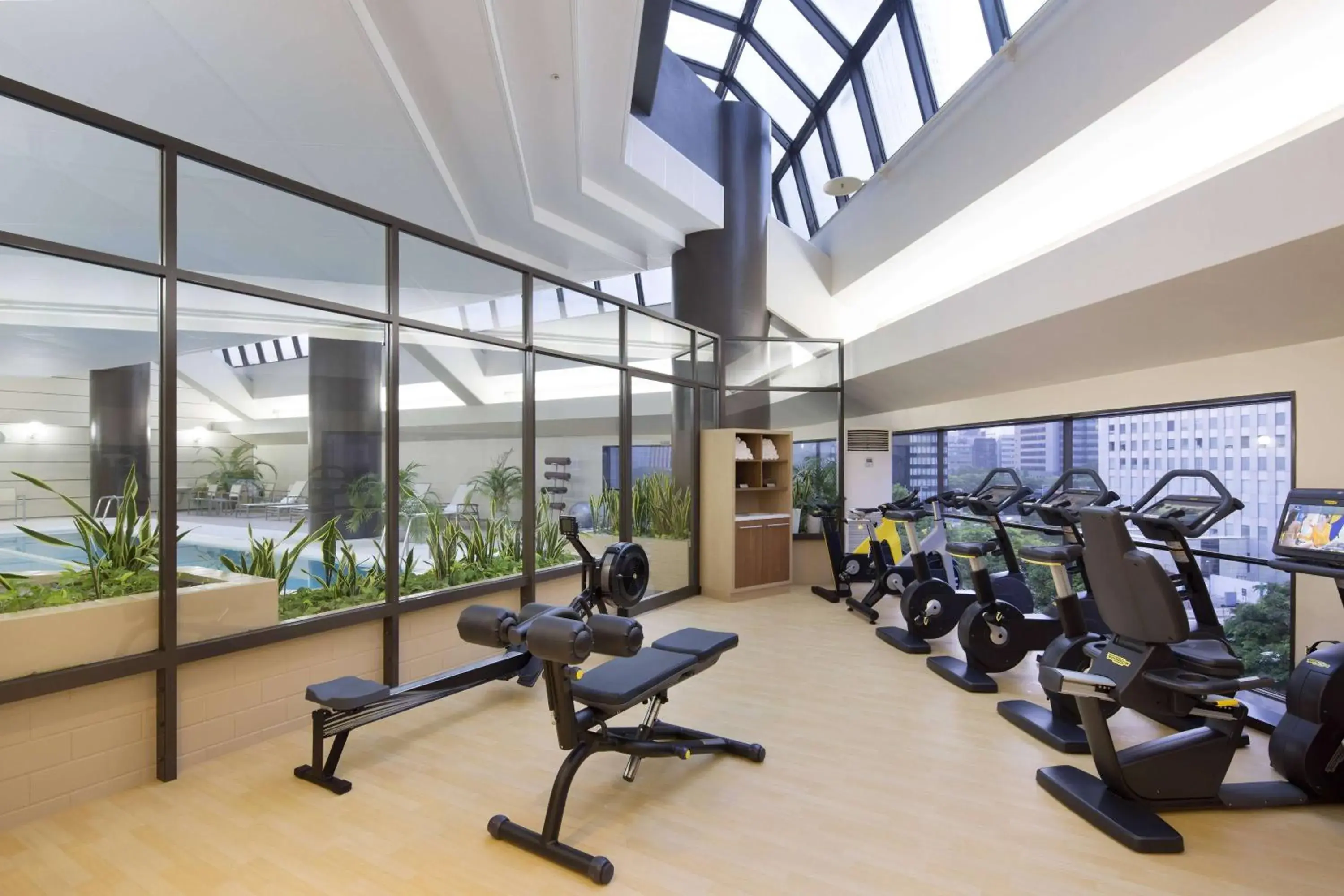 Fitness centre/facilities in Hilton Tokyo Hotel Fitness centre/facilities in Hilton Tokyo Hotel