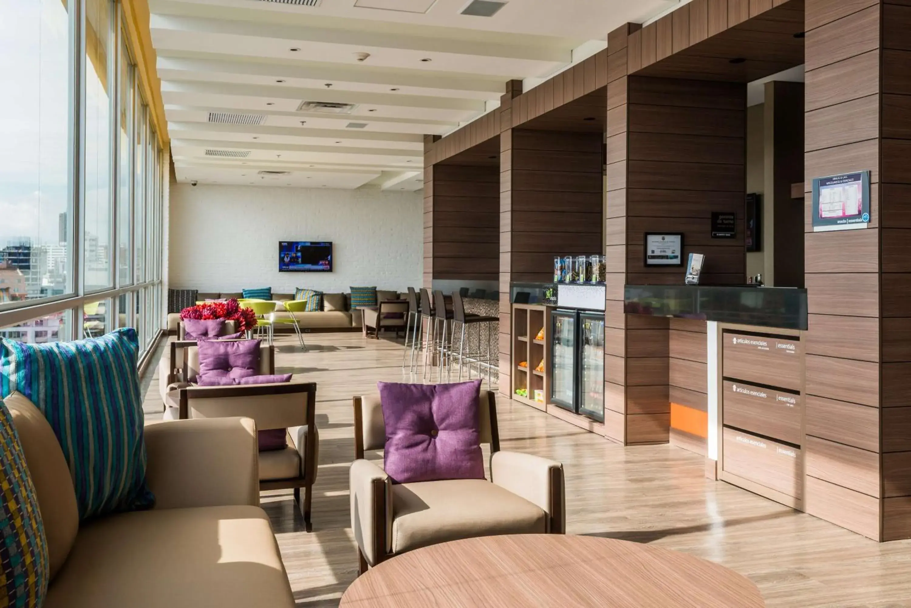 Lobby or reception in Hampton By Hilton Bucaramanga Lobby or reception in Hampton By Hilton Bucaramanga
