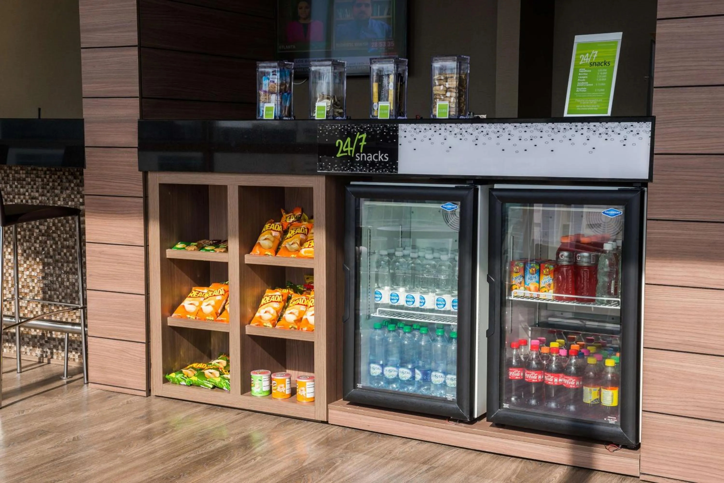 Restaurant/places to eat in Hampton By Hilton Bucaramanga