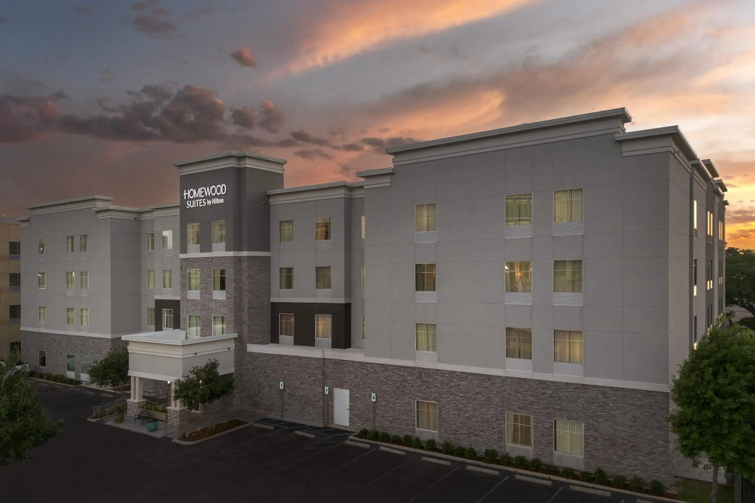 Property building in Homewood Suites by Hilton Metairie New Orleans Property building in Homewood Suites by Hilton Metairie New Orleans