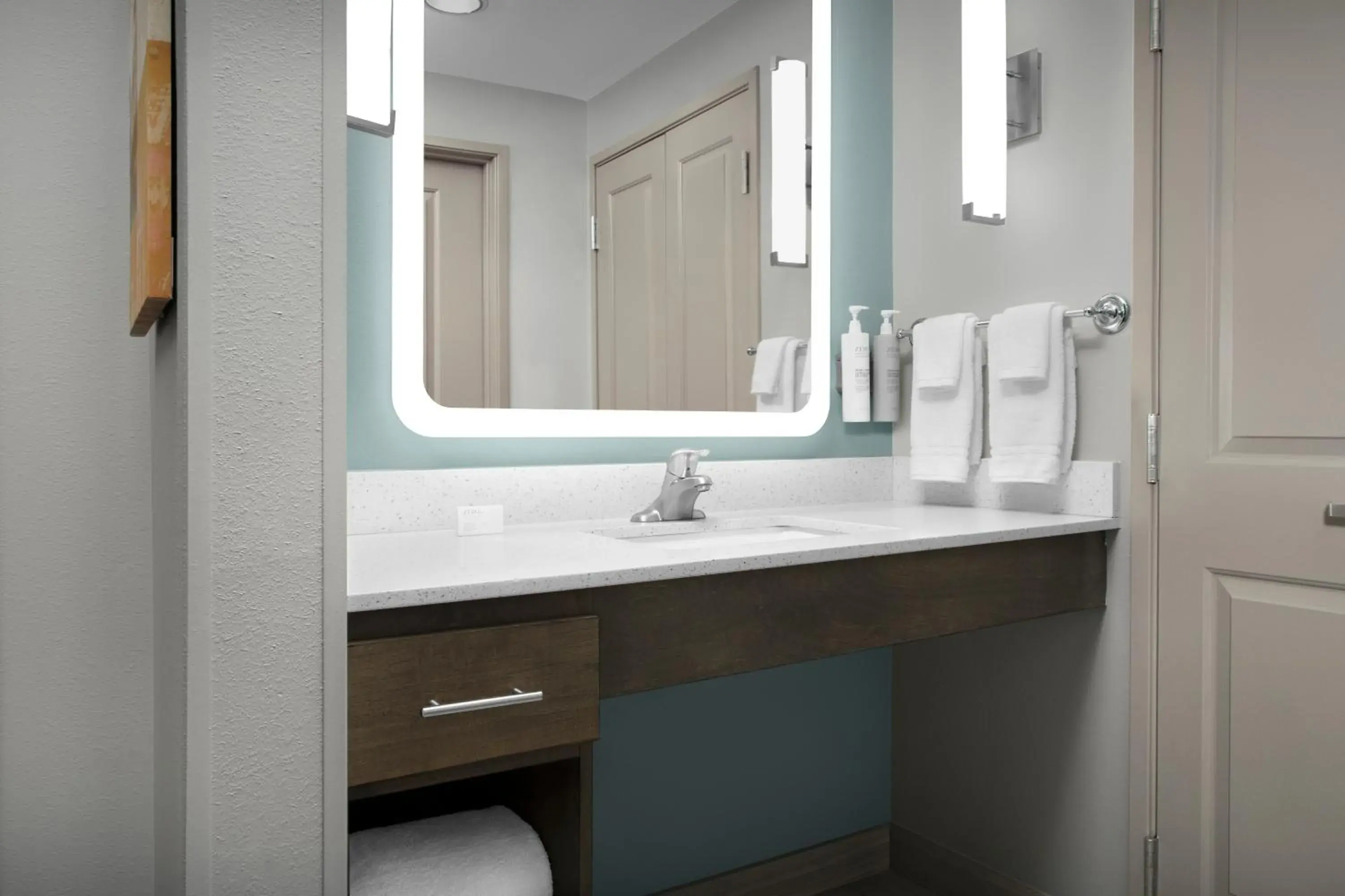 Bathroom in Homewood Suites by Hilton Metairie New Orleans Bathroom in Homewood Suites by Hilton Metairie New Orleans