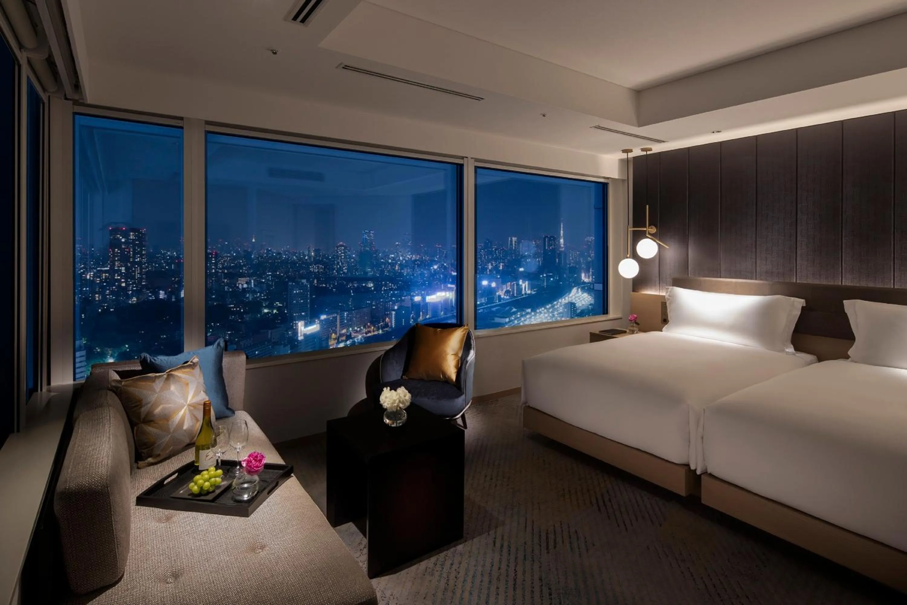 Photo of the whole room, Bed in The Strings by InterContinental, Tokyo by IHG