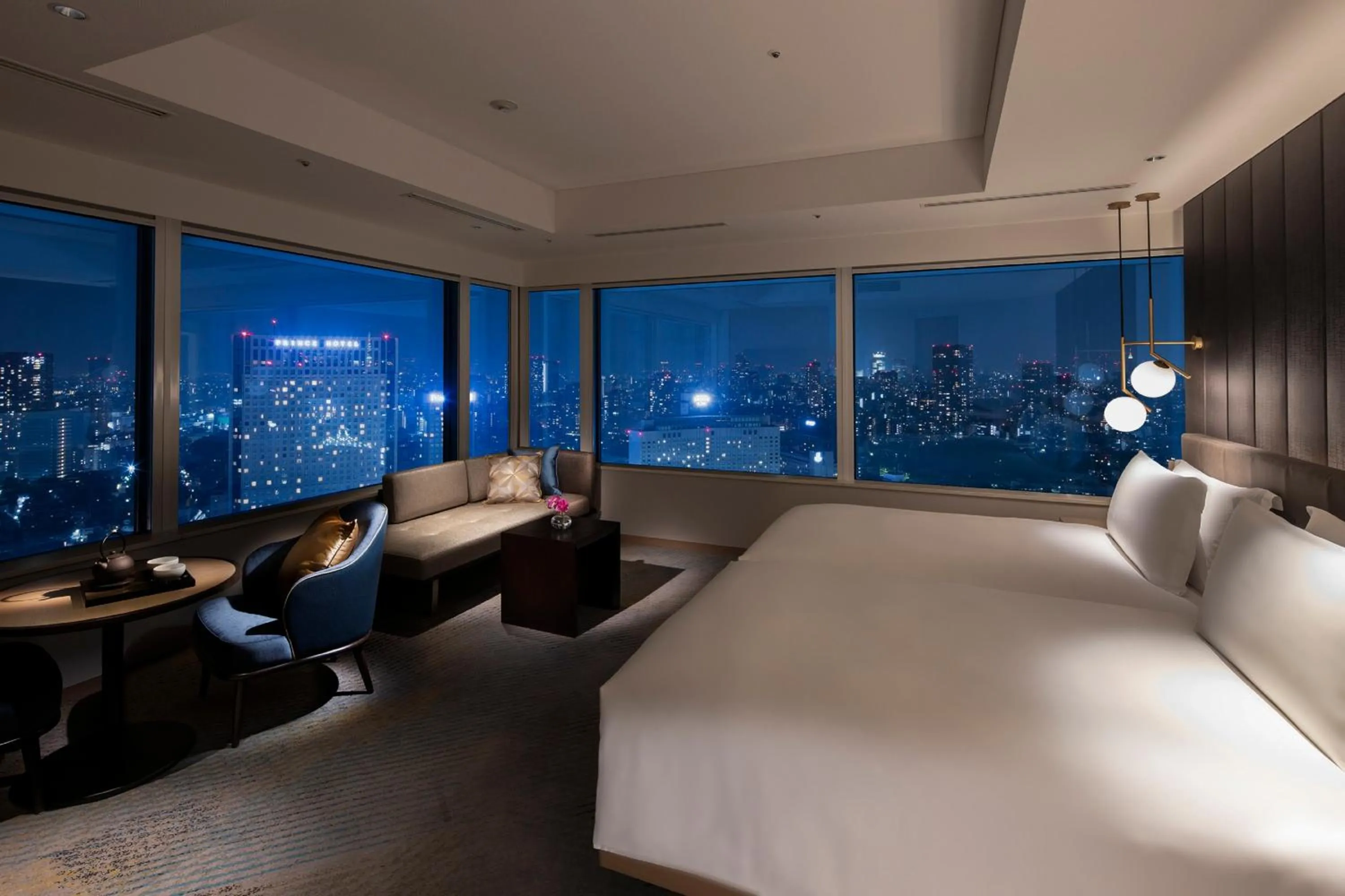 Photo of the whole room, Bed in The Strings by InterContinental, Tokyo by IHG