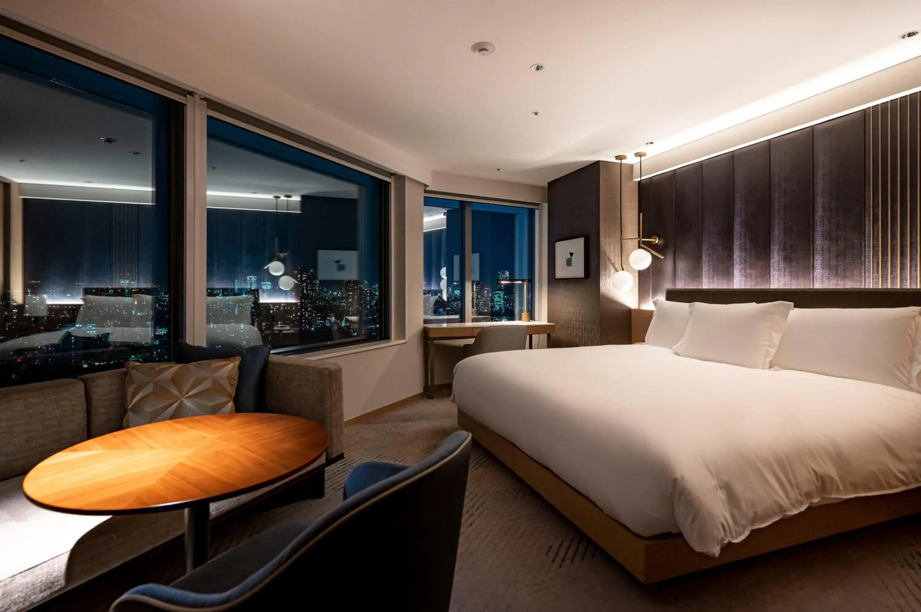 Photo of the whole room, Bed in The Strings by InterContinental, Tokyo by IHG