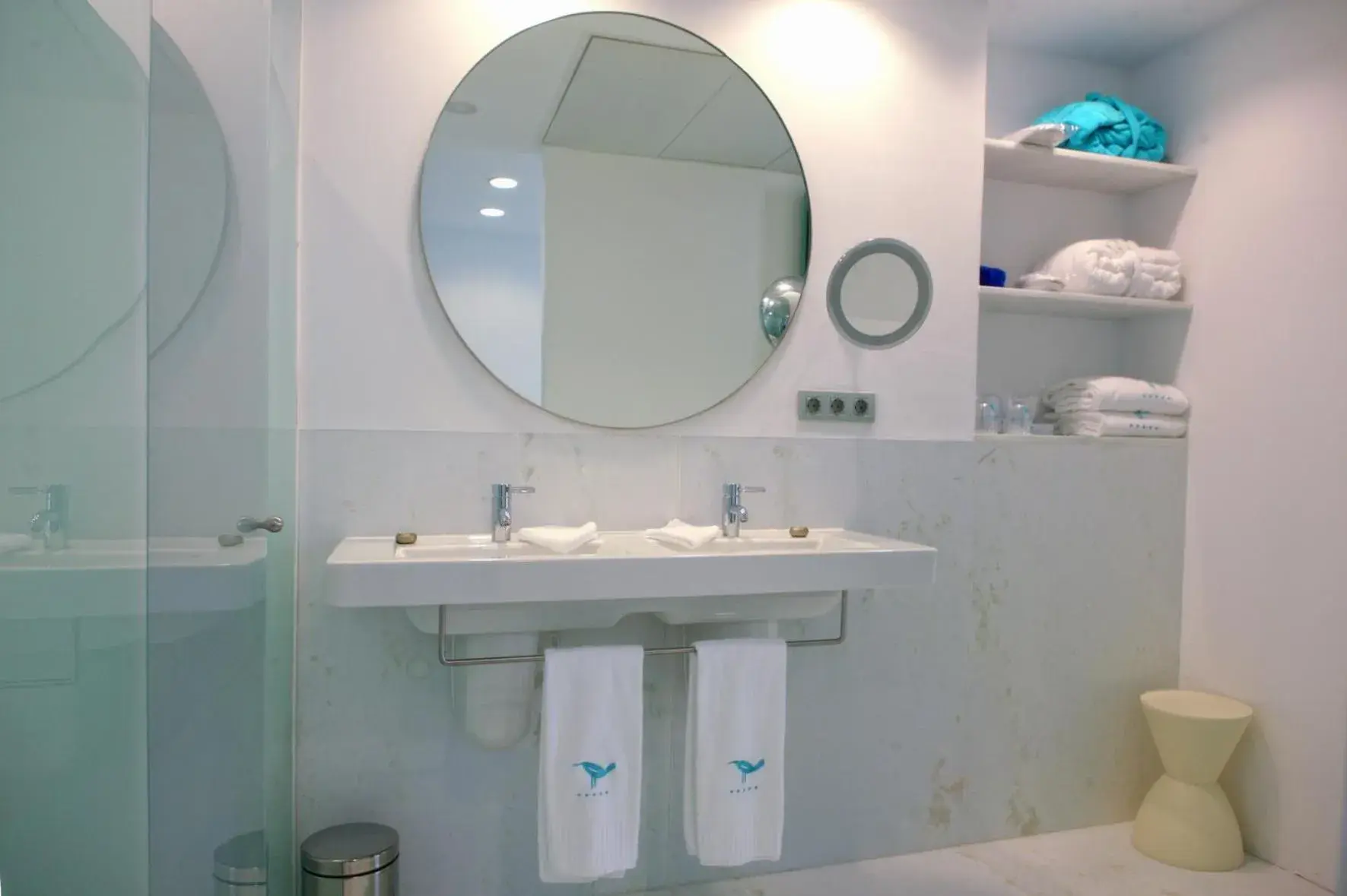 Bathroom in Hotel Hiberus Bathroom in Hotel Hiberus