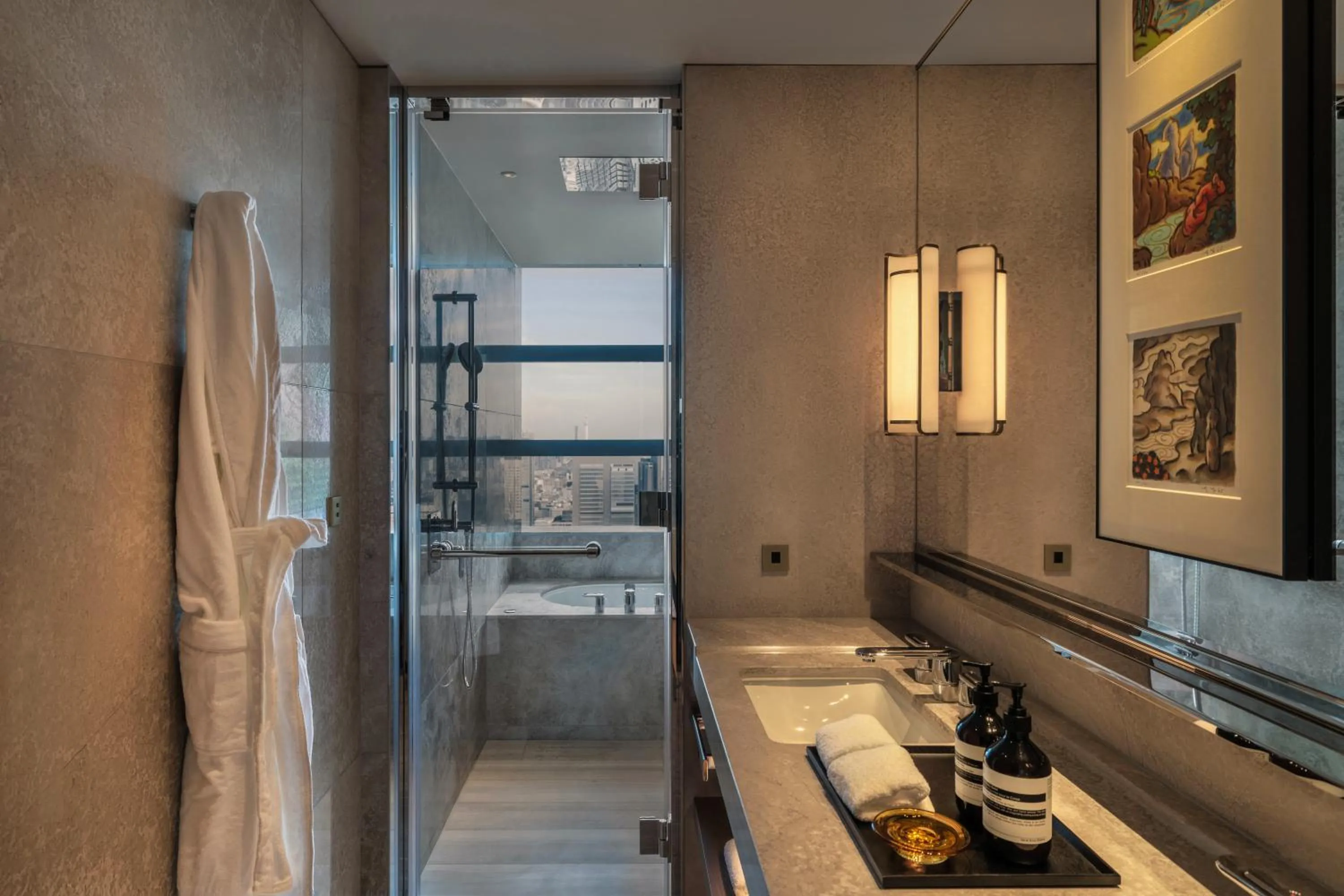 Bathroom in Park Hyatt Tokyo