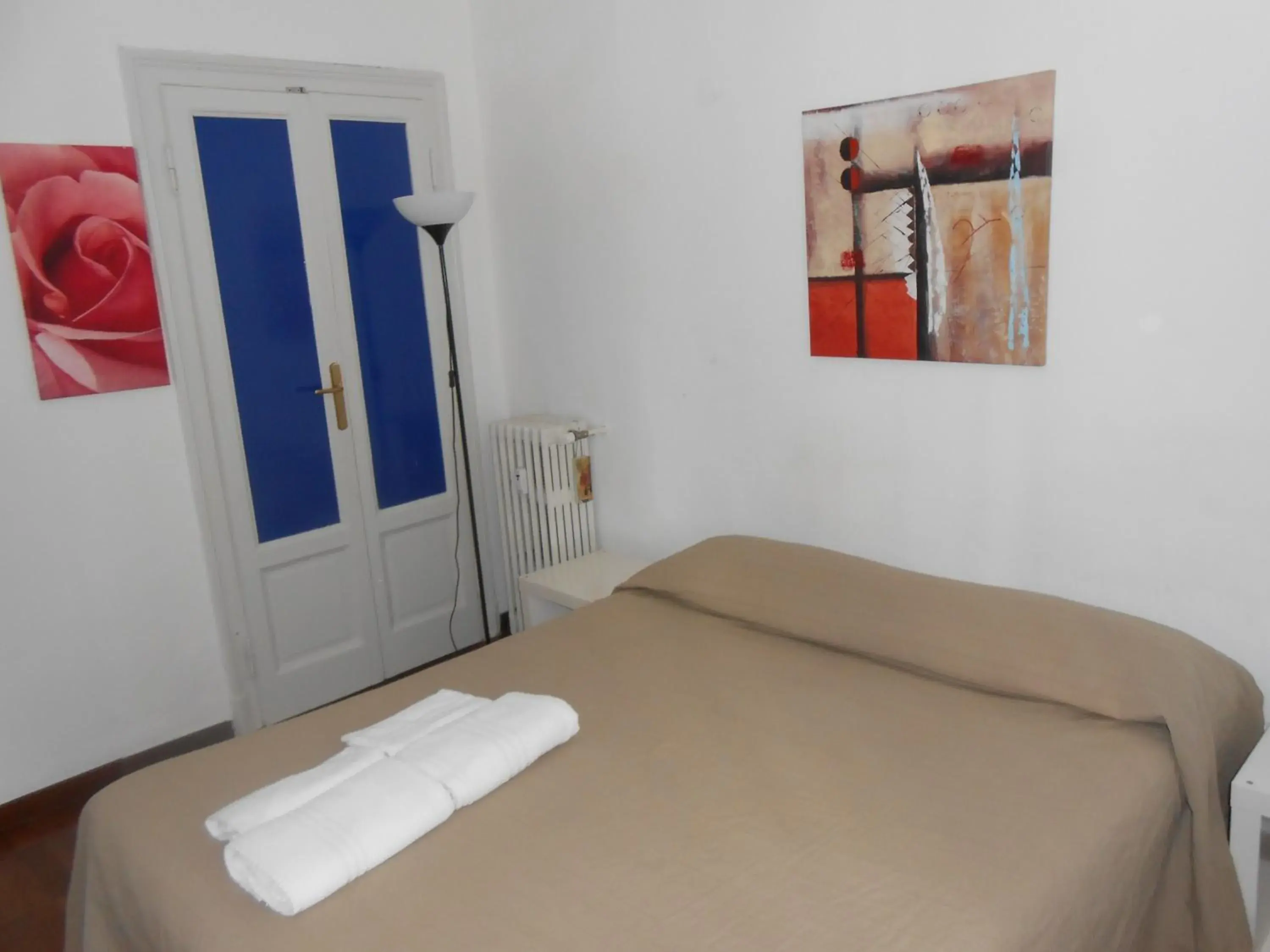 Triple Room with Shared Bathroom in Aldebaran Triple Room with Shared Bathroom in Aldebaran
