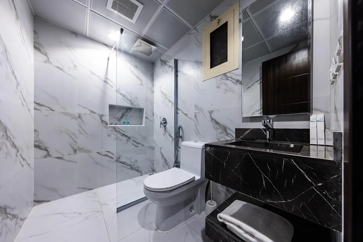 Shower in Aliah Towlan Palace