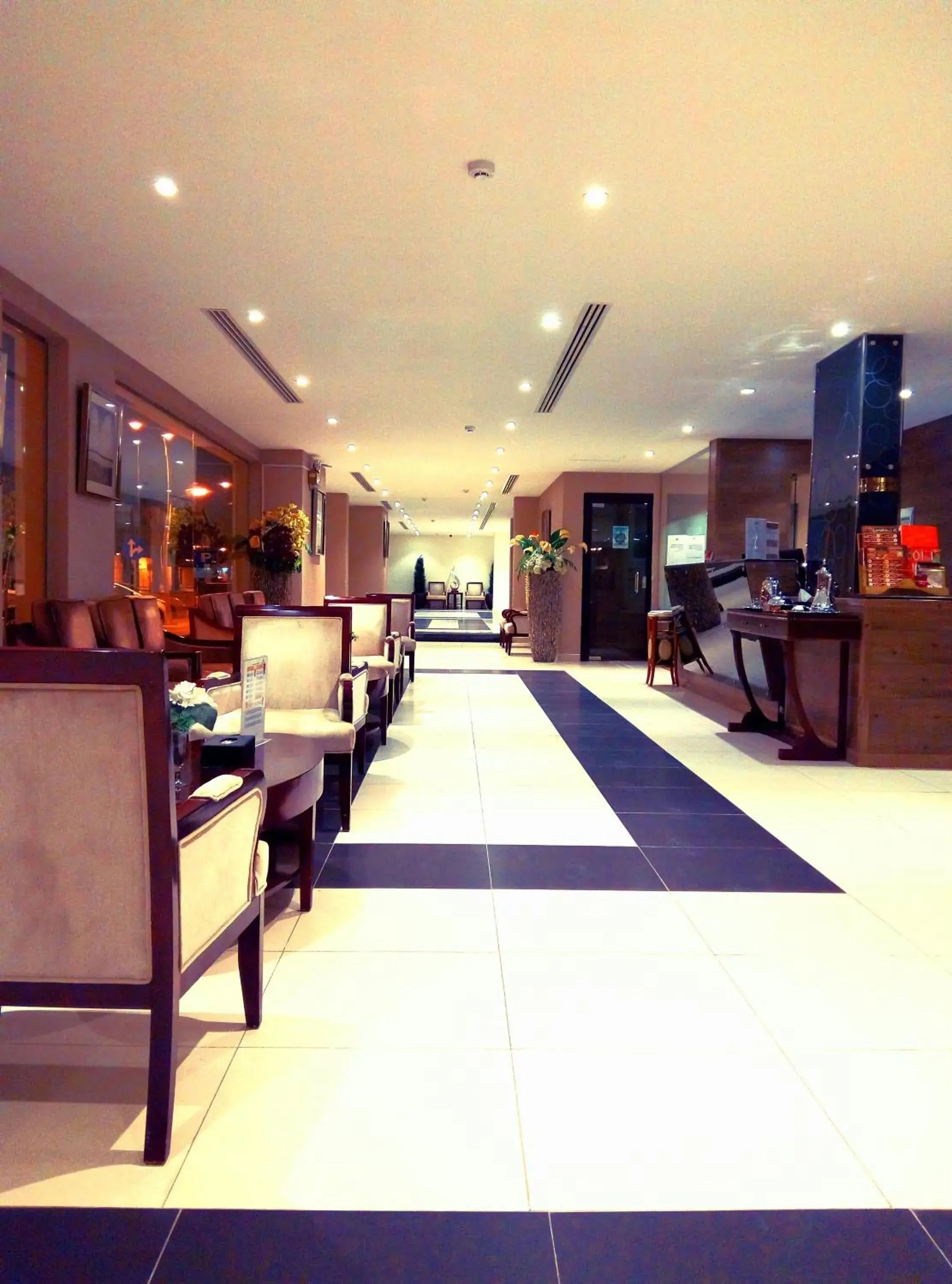 Restaurant/places to eat in Aliah Towlan Palace Restaurant/places to eat in Aliah Towlan Palace