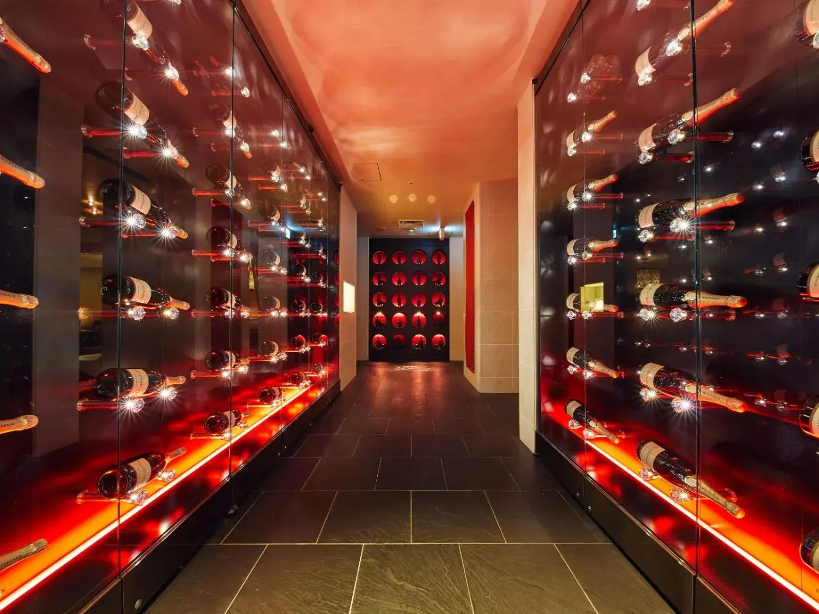 Restaurant/places to eat in Miyako Hotel Kyoto Hachijo Restaurant/places to eat in Miyako Hotel Kyoto Hachijo