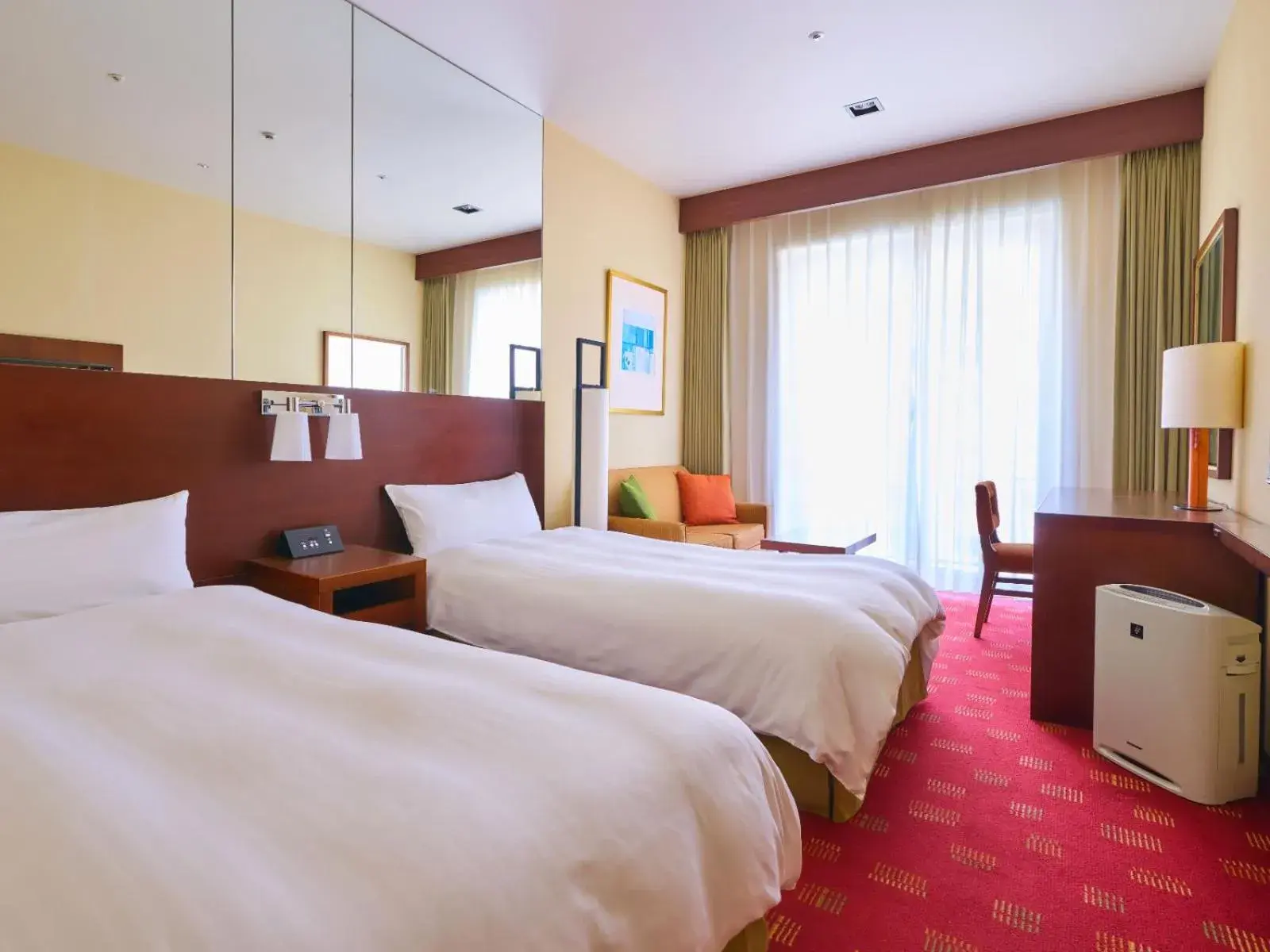 Photo of the whole room, Bed in Miyako Hotel Kyoto Hachijo Photo of the whole room, Bed in Miyako Hotel Kyoto Hachijo