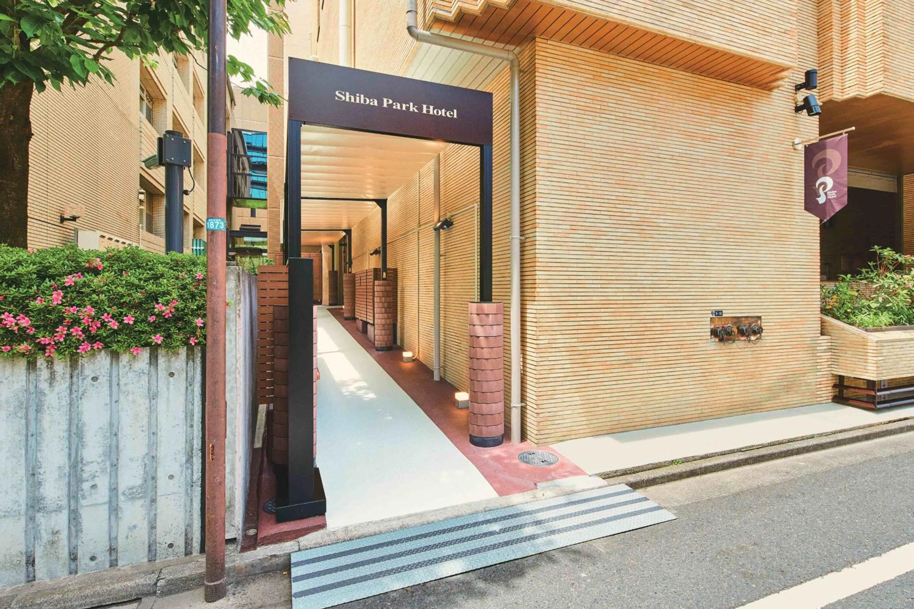 Property building in Shiba Park Hotel