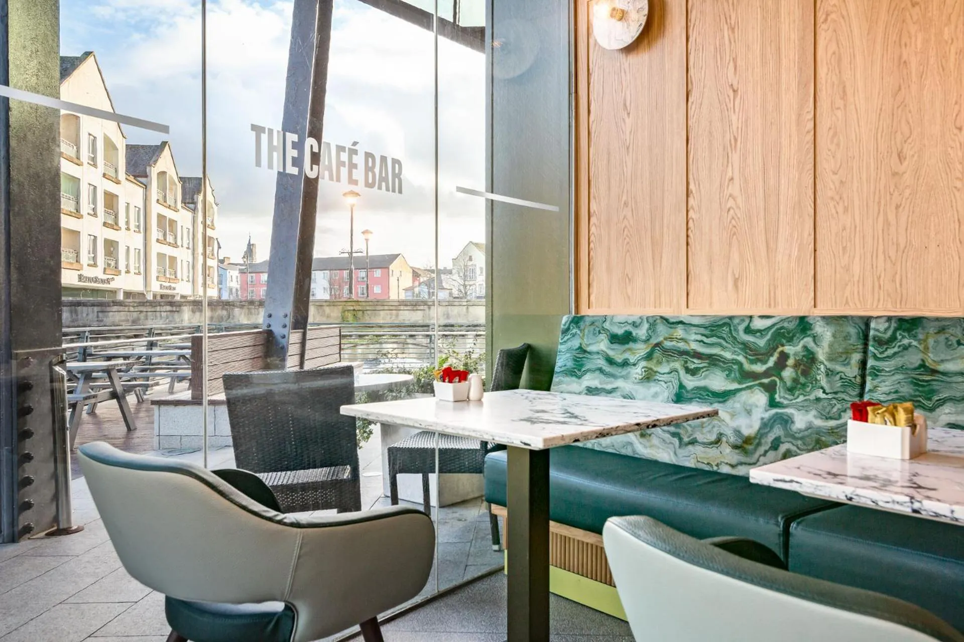 Restaurant/places to eat in The Glasshouse