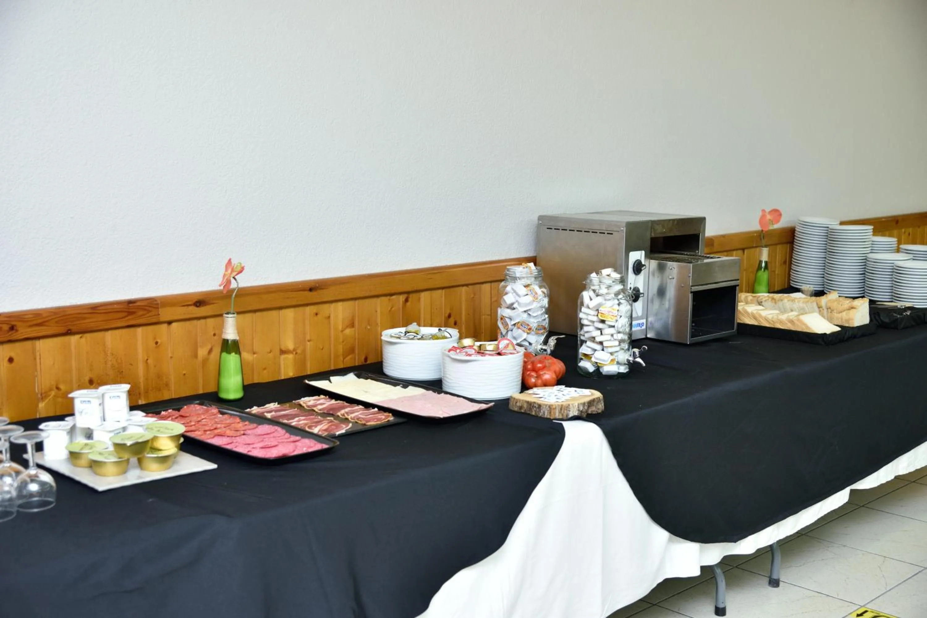 Food and drinks in Hotel Sierra de Arcos