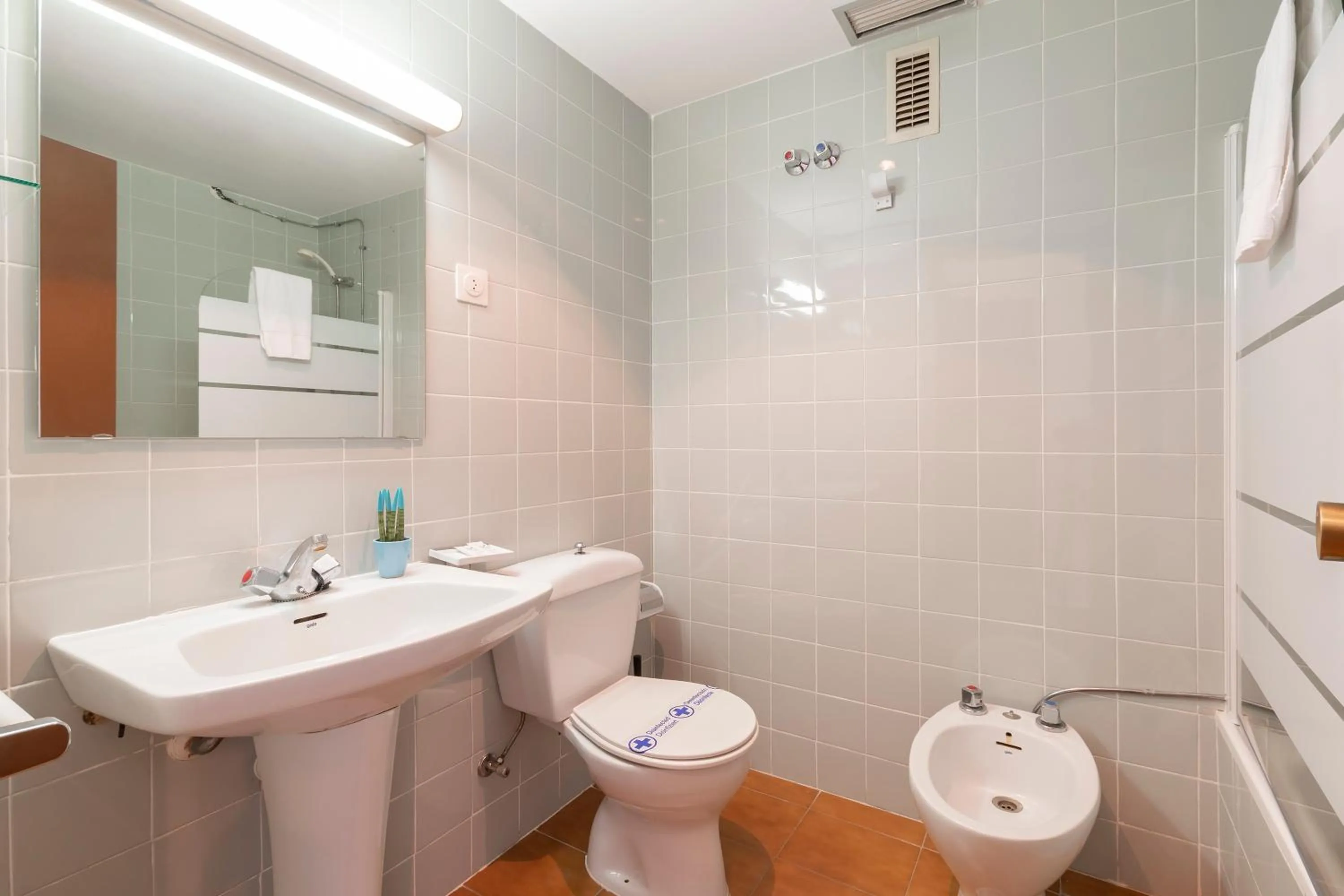 Hot Spring Bath in Hotel Sierra de Arcos