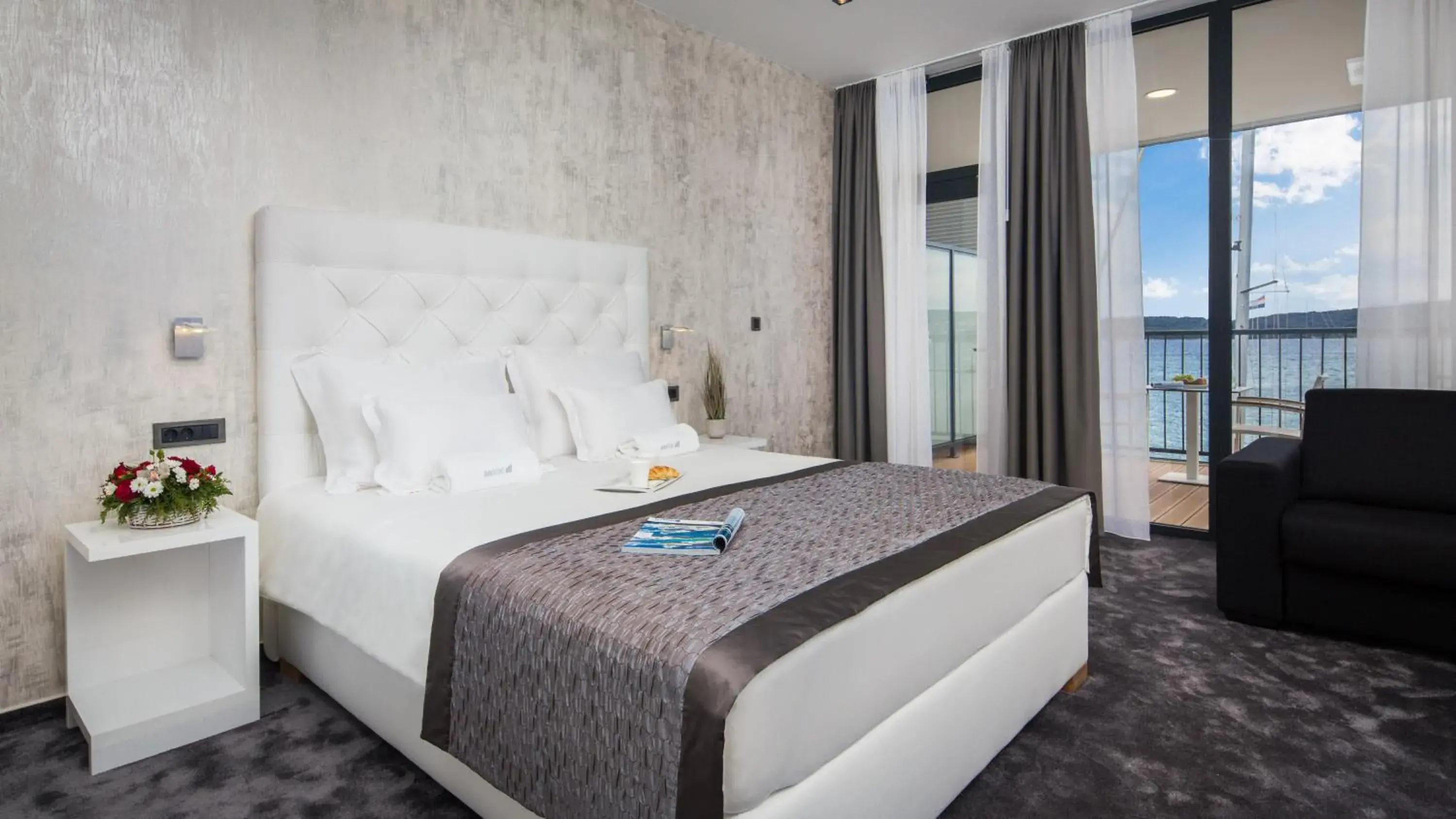 Double Room with Balcony and Sea View in Marina Baotić Apartments Double Room with Balcony and Sea View in Marina Baotić Apartments