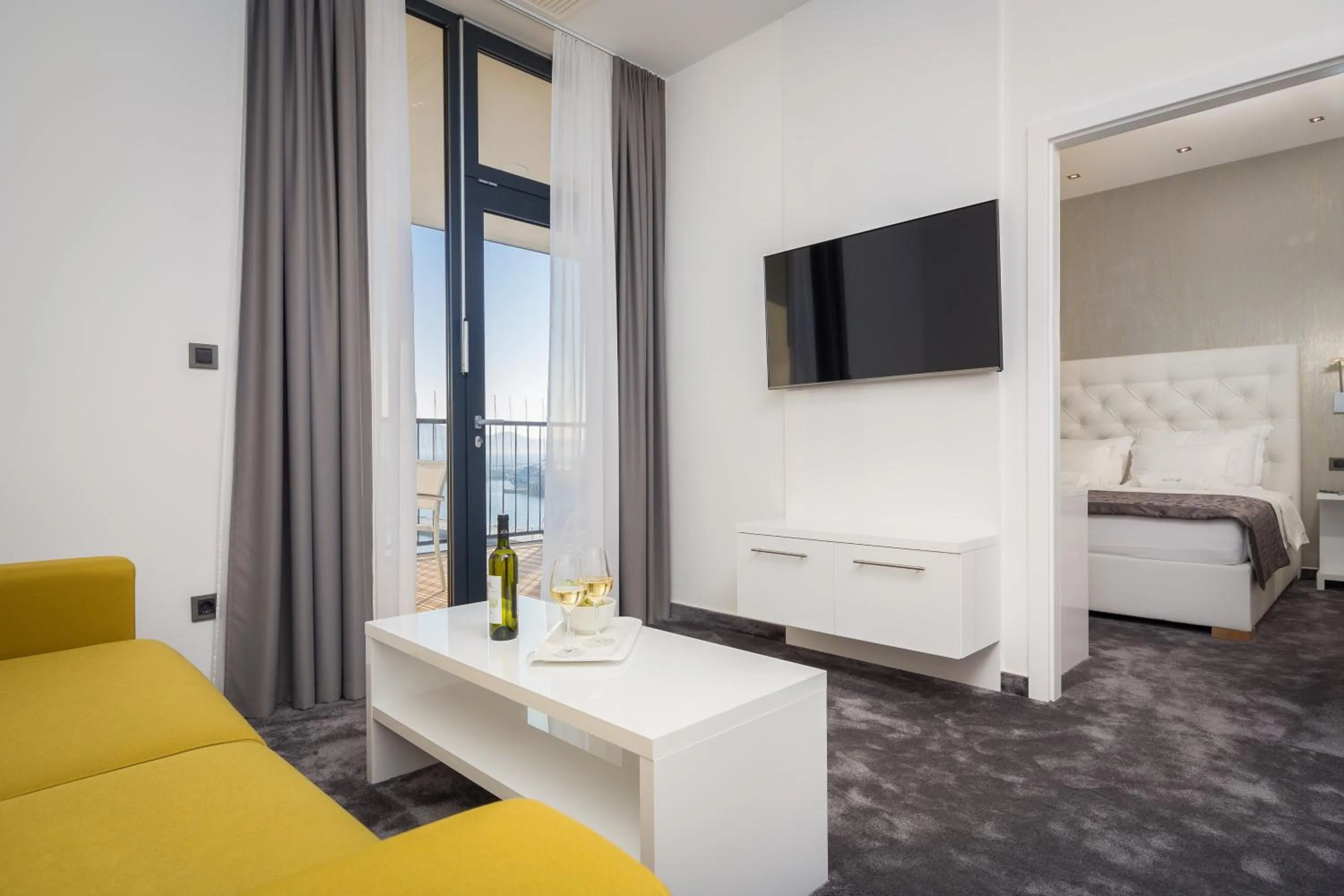 TV and multimedia, Bed in Marina Baotić Apartments