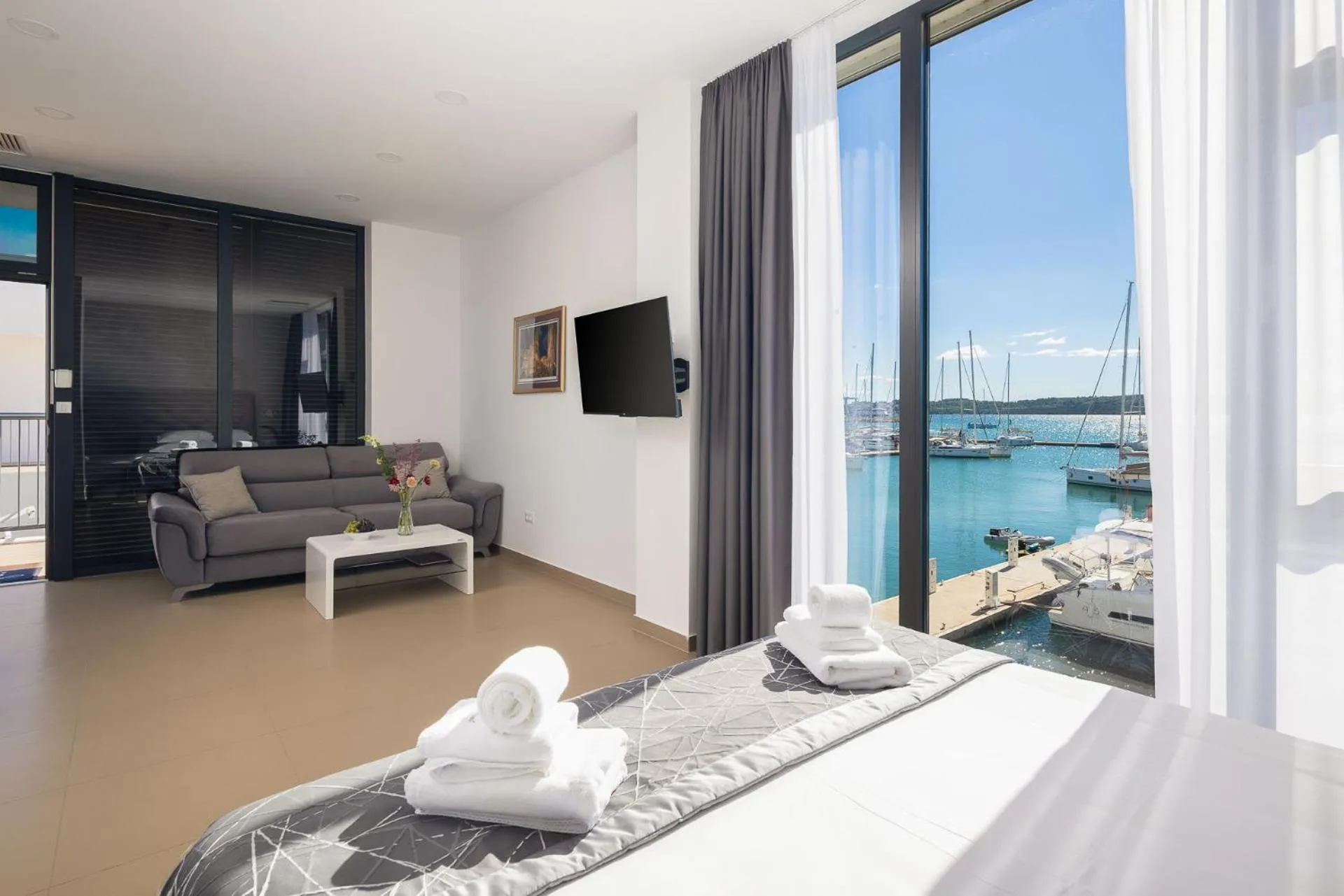 Seating area, Bed in Marina Baotić Apartments