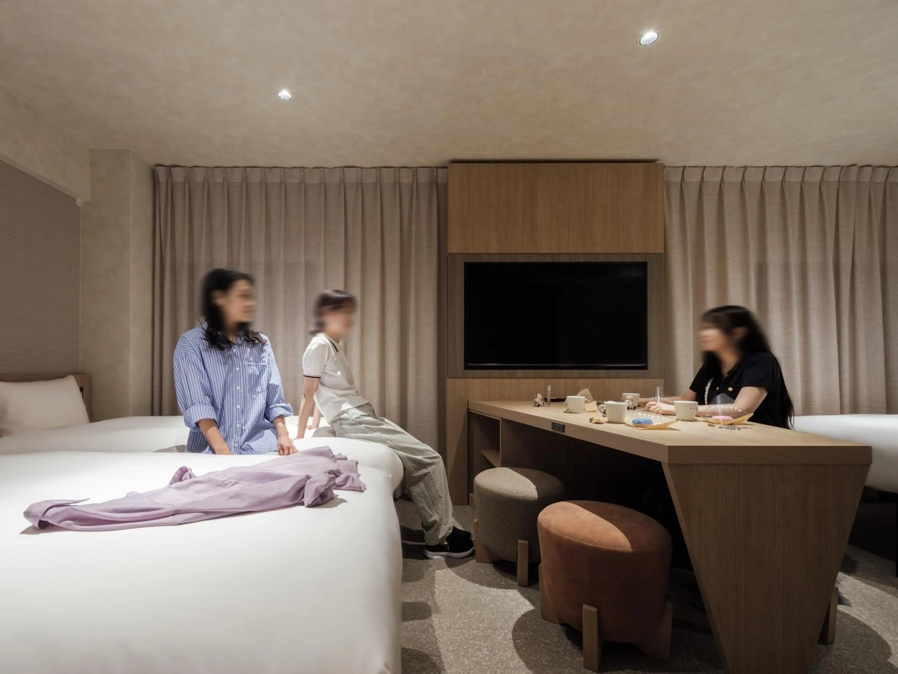 Photo of the whole room, Bed in the b akasaka