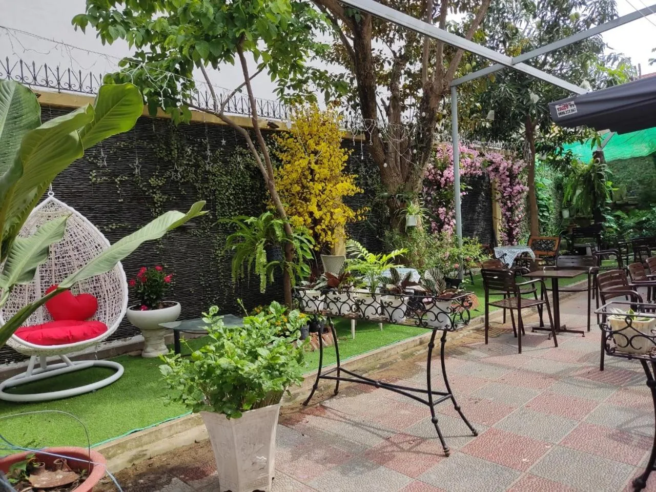 Property building in Green Garden Residence Hotel