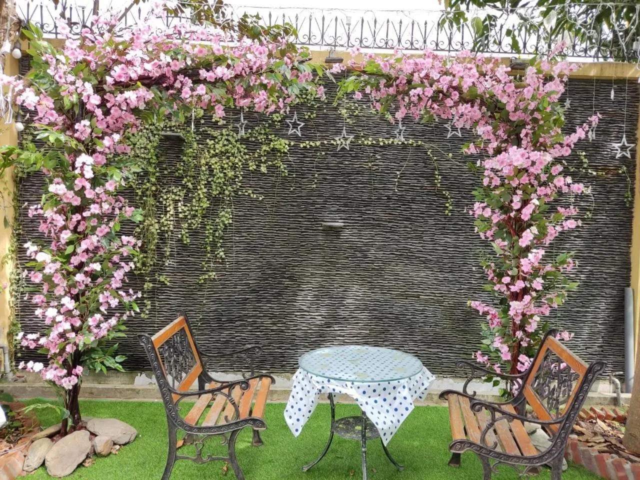 Patio in Green Garden Residence Hotel