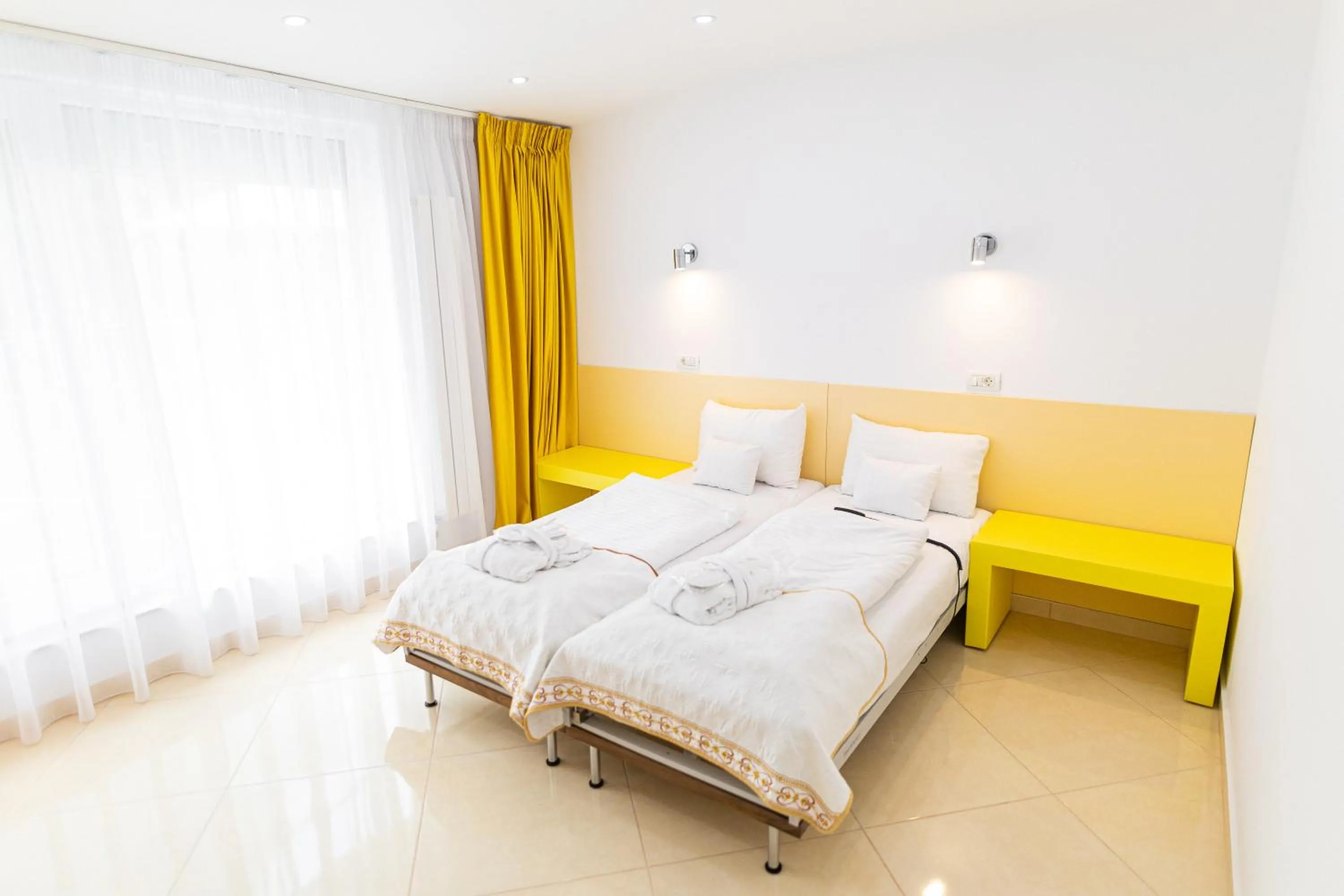 Photo of the whole room, Bed in Christina Hotel