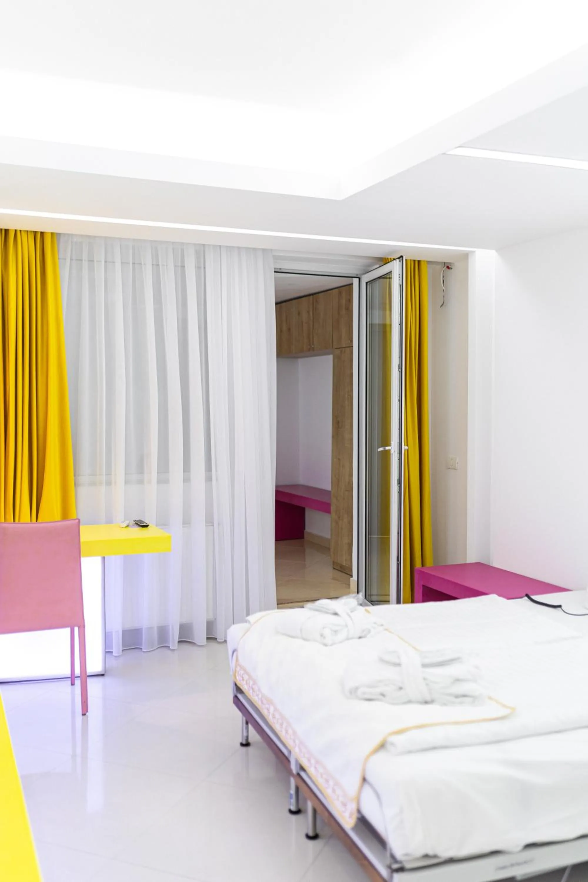 Photo of the whole room, Bed in Christina Hotel