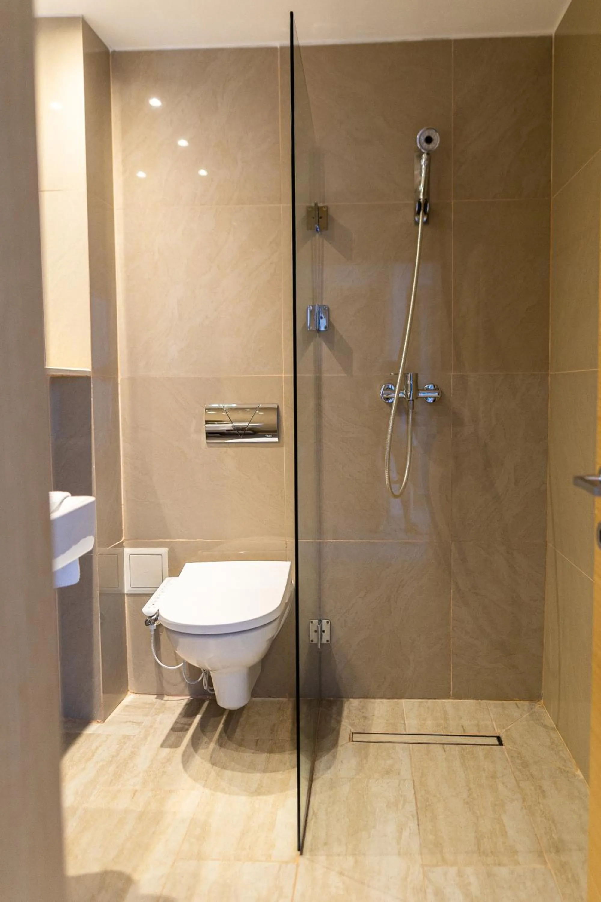 Shower in Christina Hotel