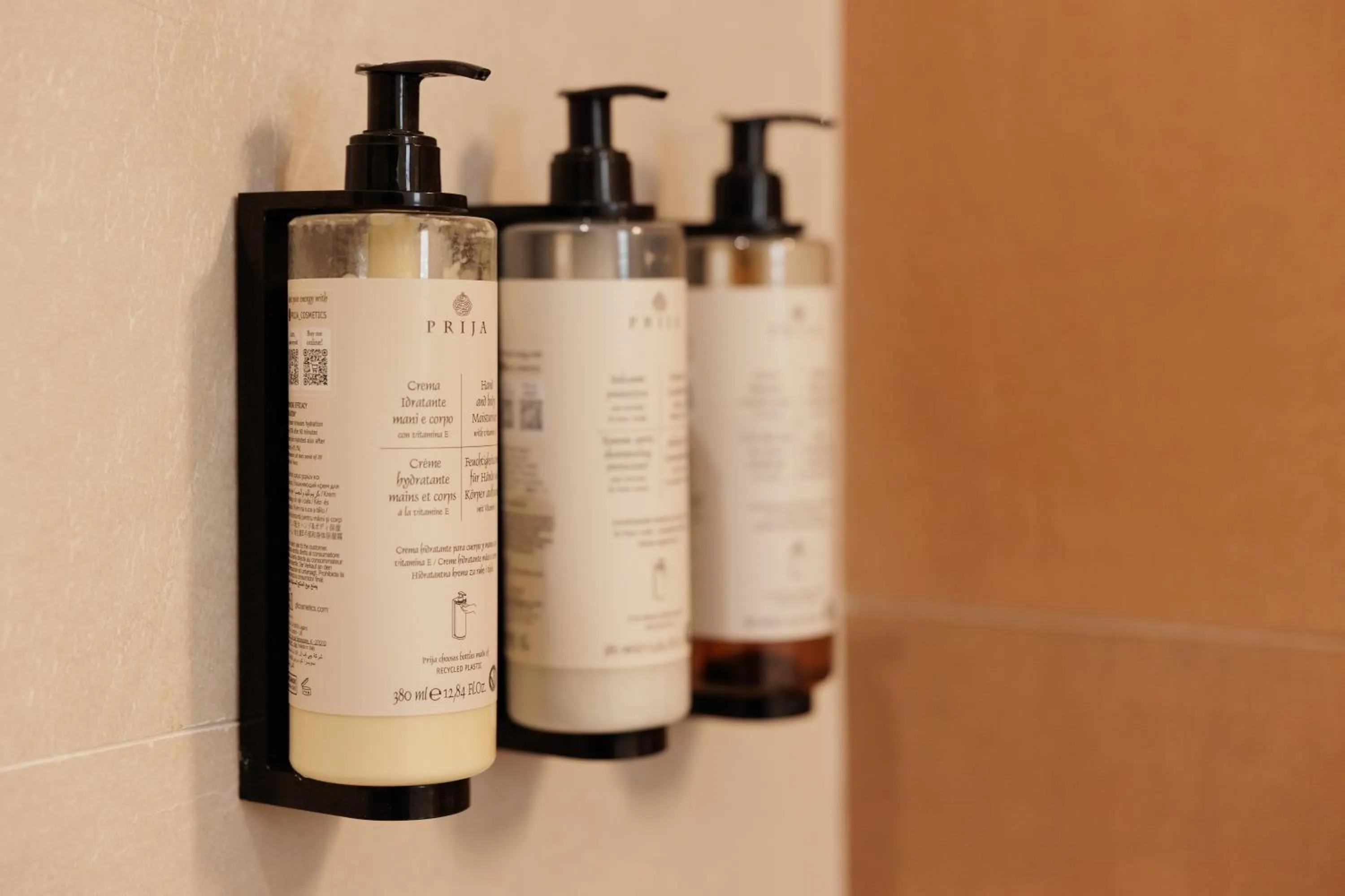 Bathroom in Dominoes Corfu