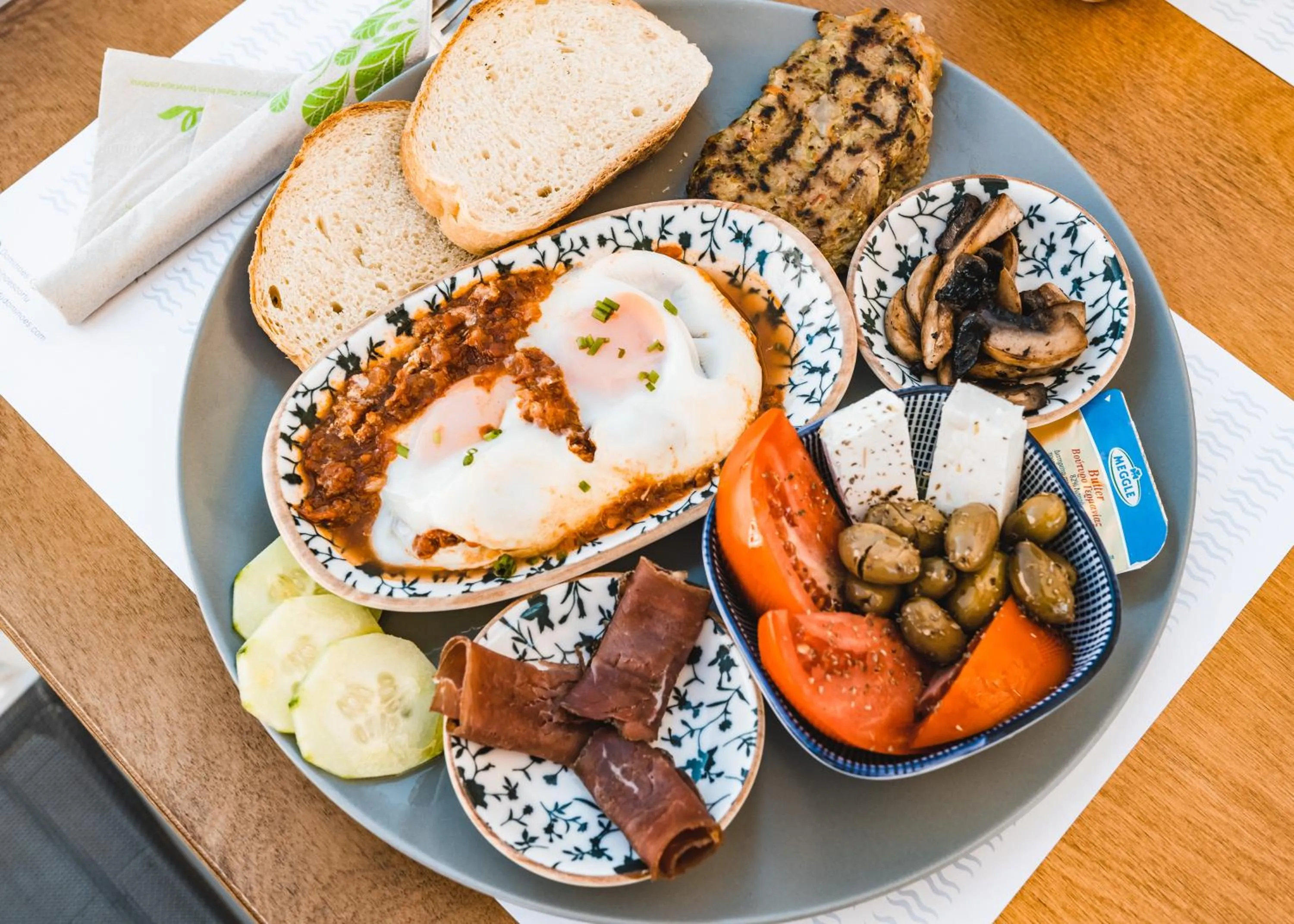 Restaurant/places to eat in Dominoes Corfu