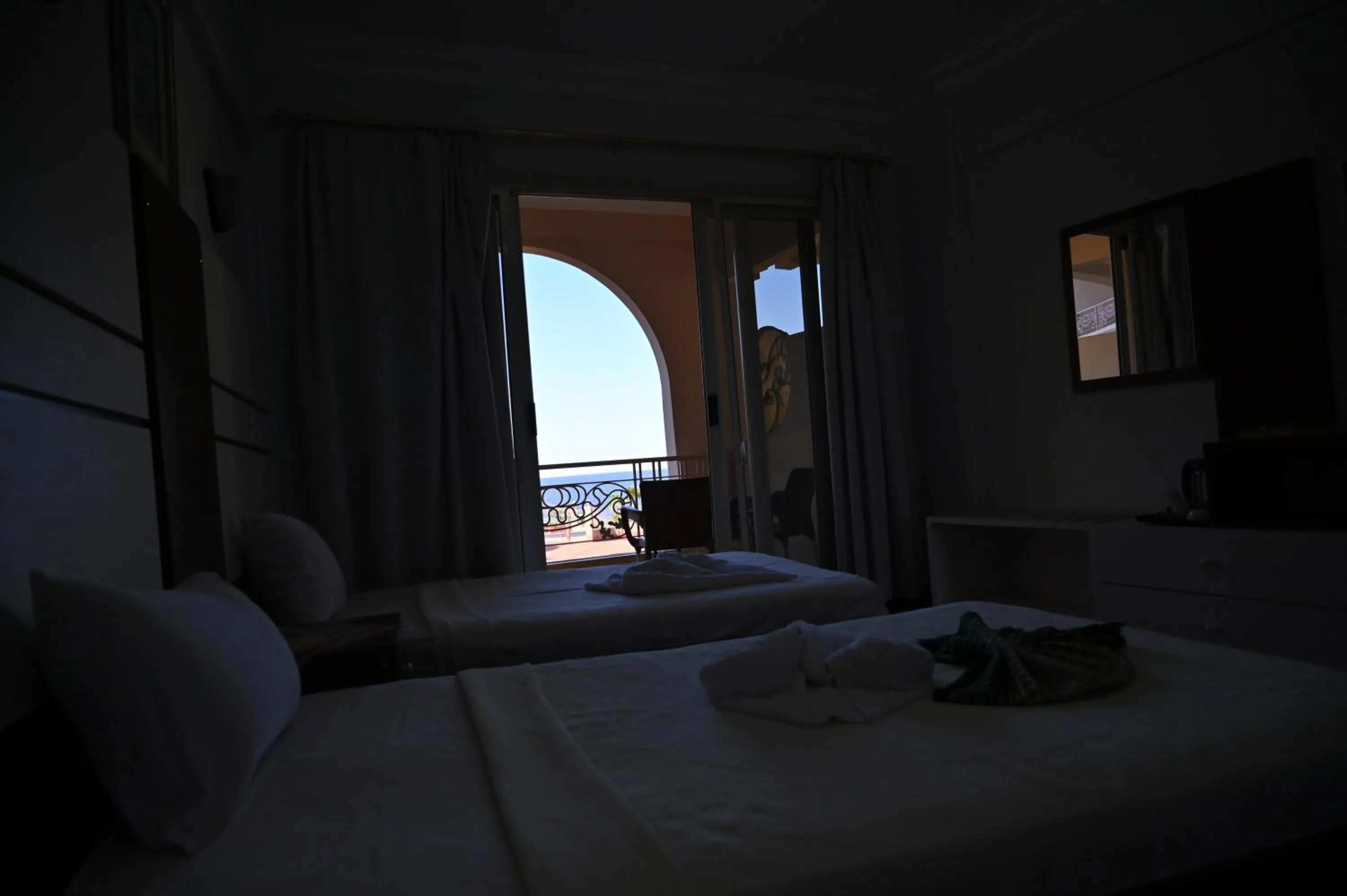 Sea view, Bed in Fayoum Hotel