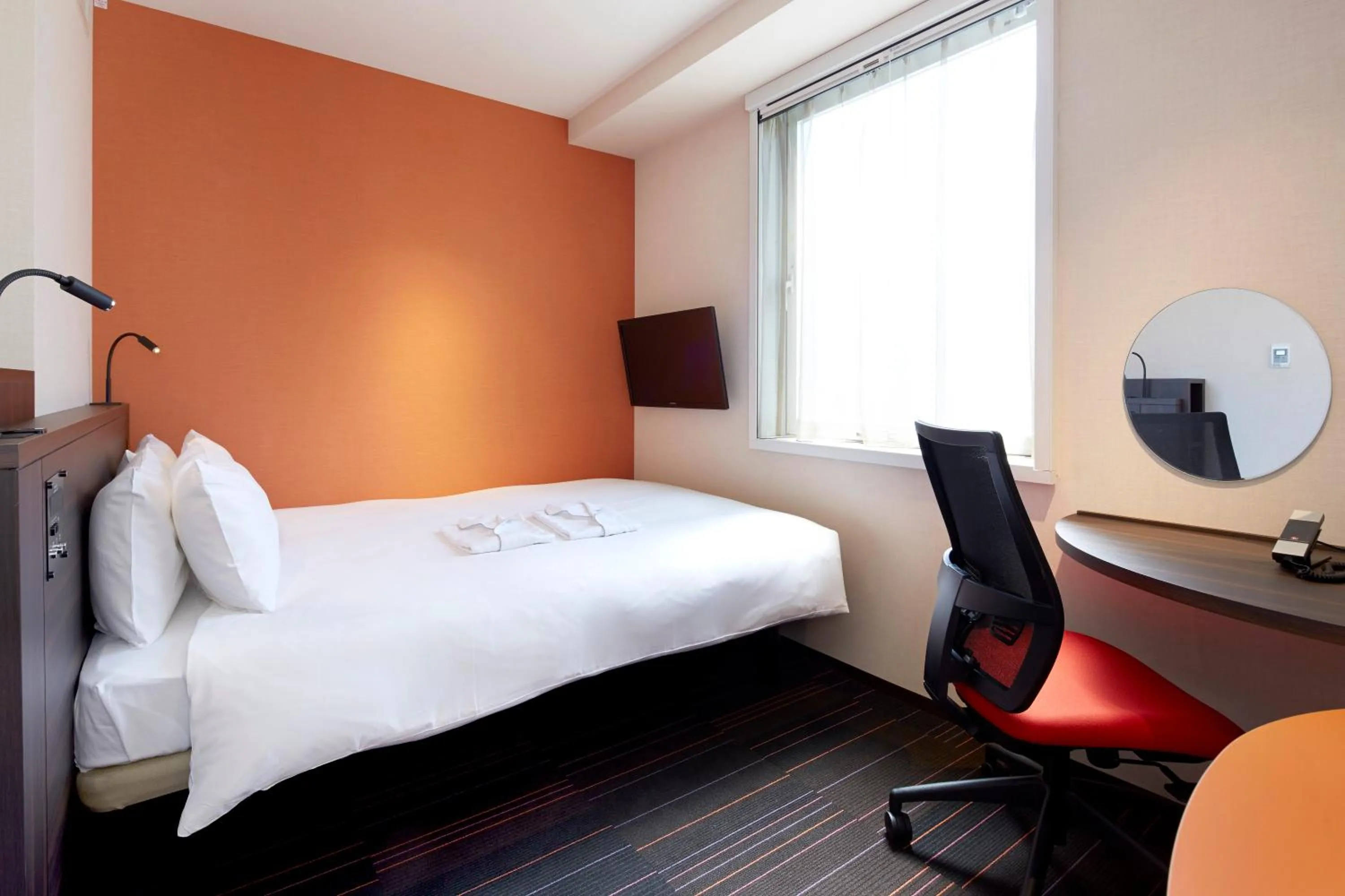 Bedroom, Bed in the b akasaka-mitsuke