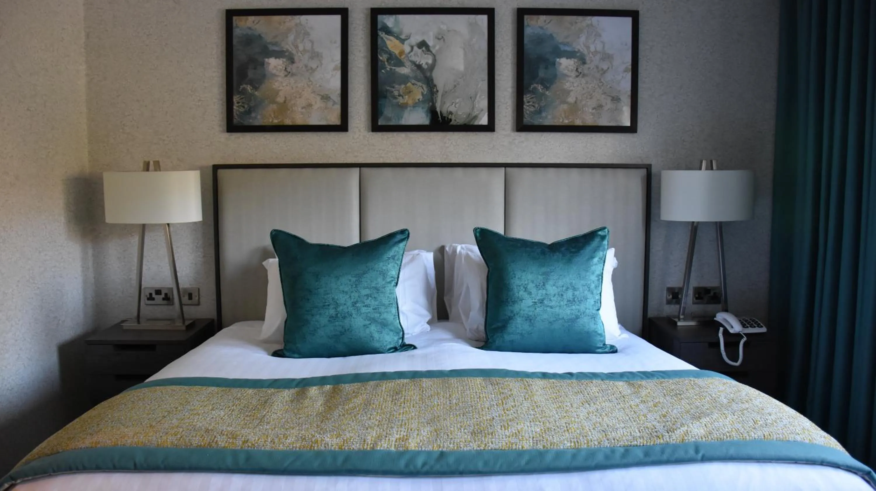 Bed in Carlton Hotel