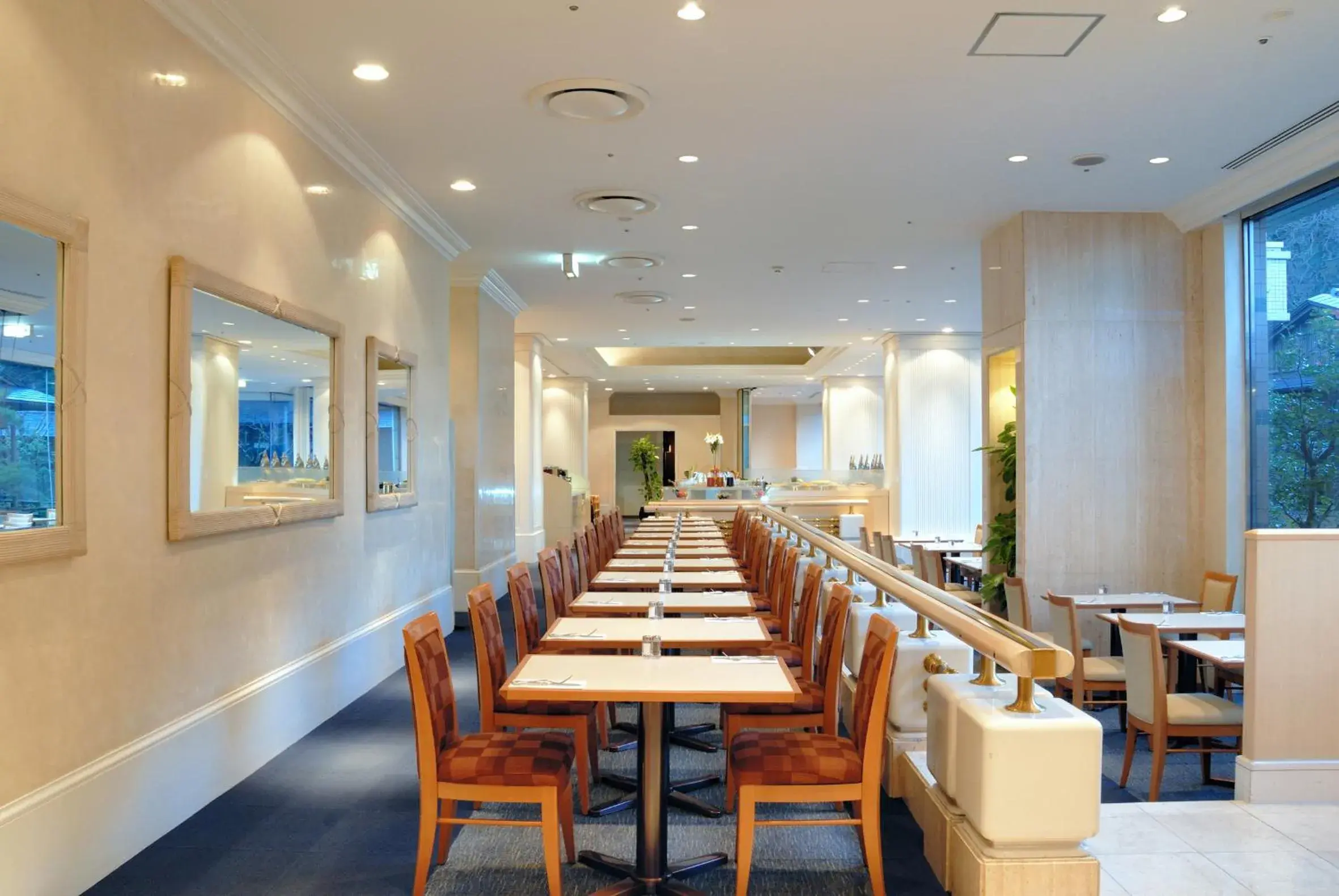 Restaurant/places to eat in Narita Gateway Hotel Restaurant/places to eat in Narita Gateway Hotel
