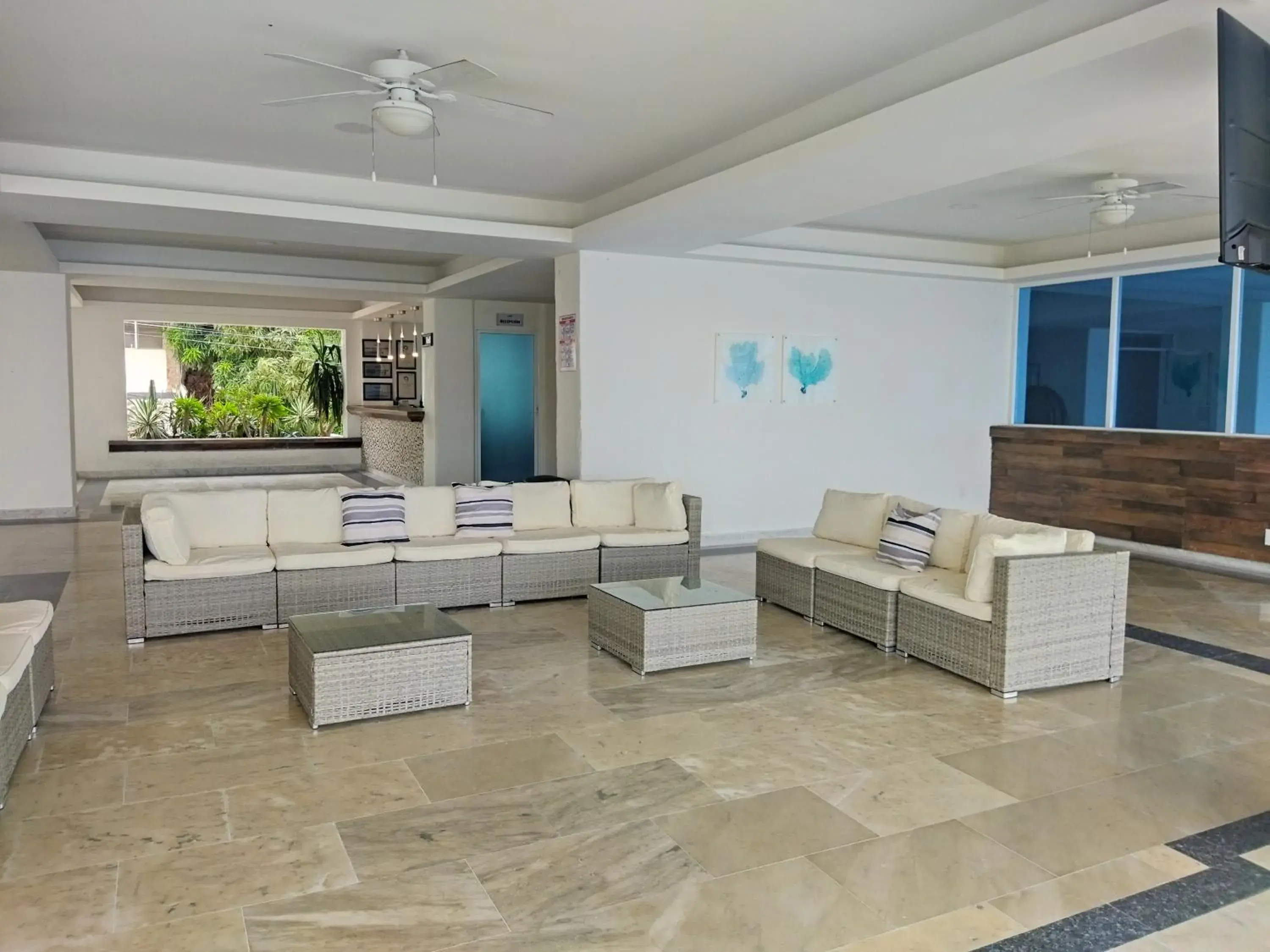 Living room in Hotel Aristos Acapulco Living room in Hotel Aristos Acapulco